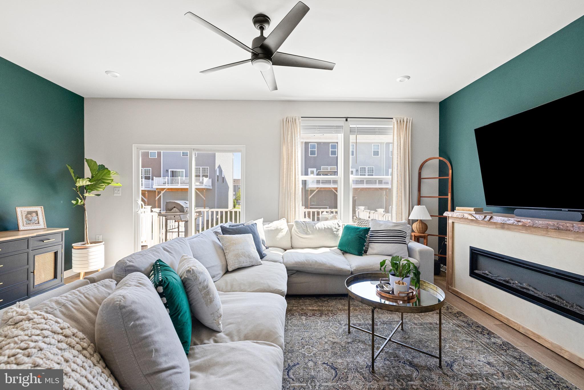 PRESIDENTS POINTE - Residential Lease