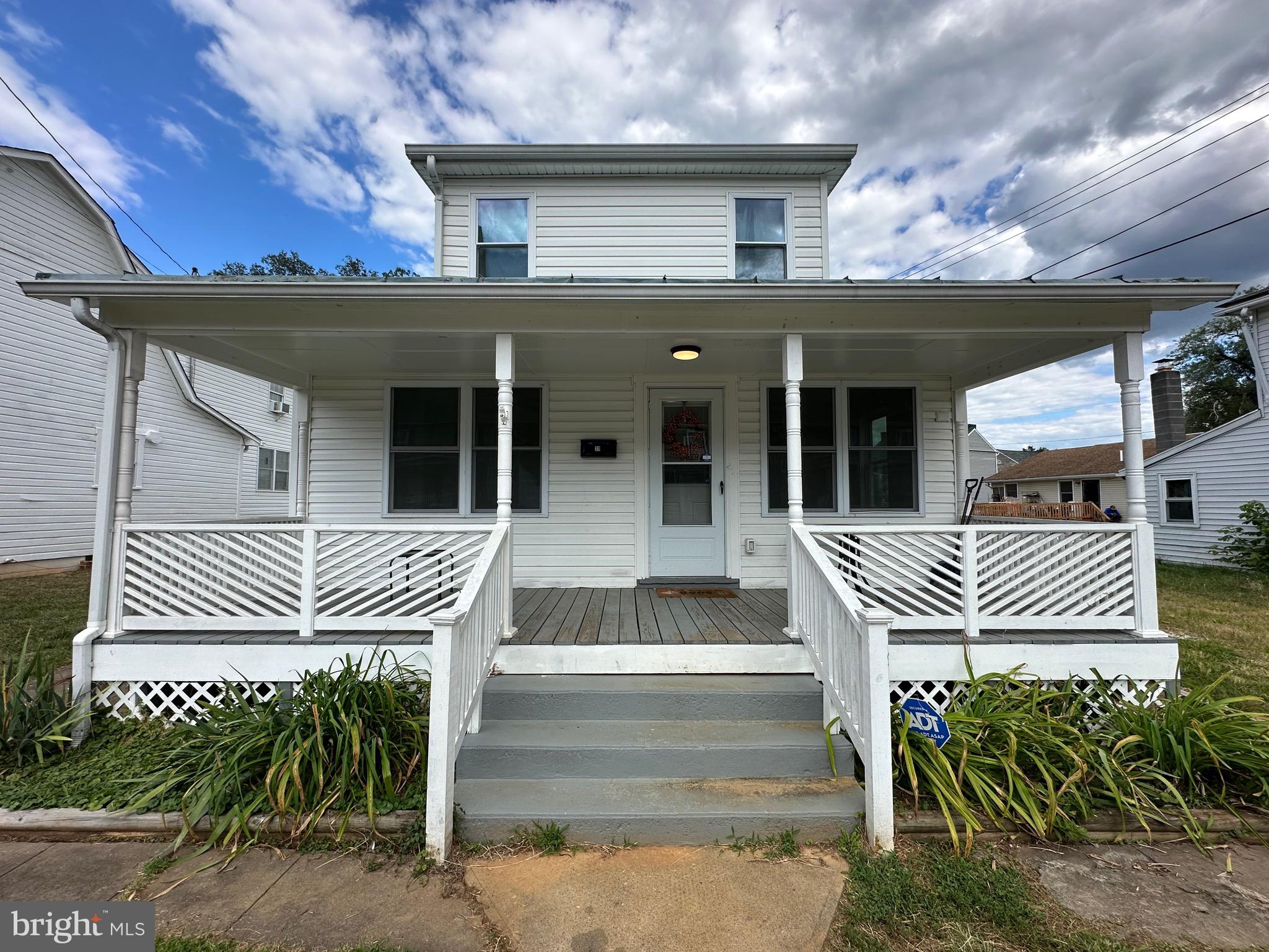 311 N LAWRENCE STREET