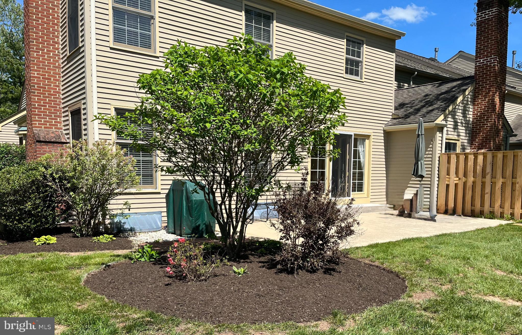 GWYNEDD HUNT - Residential