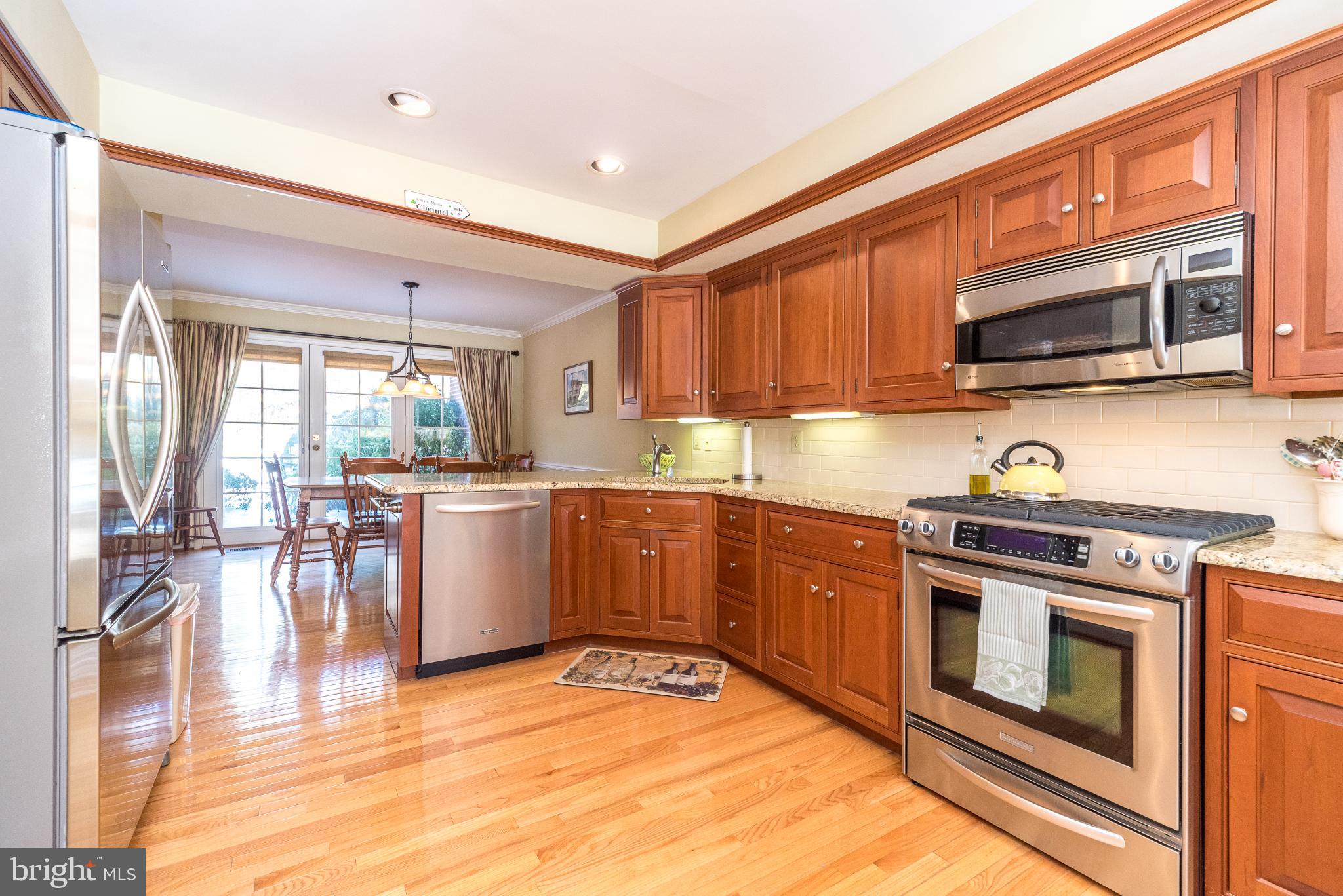 GWYNEDD HUNT - Residential