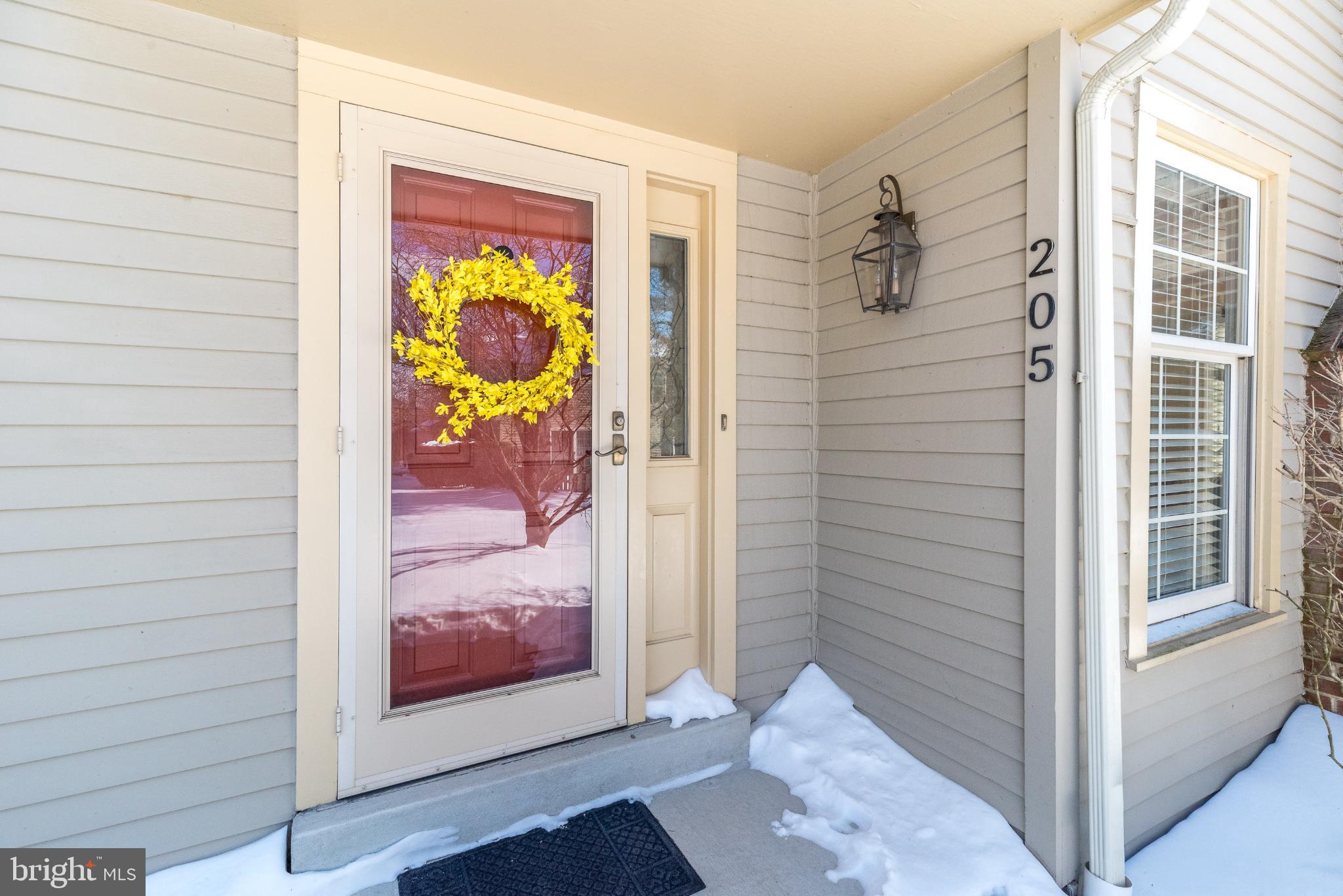 GWYNEDD HUNT - Residential