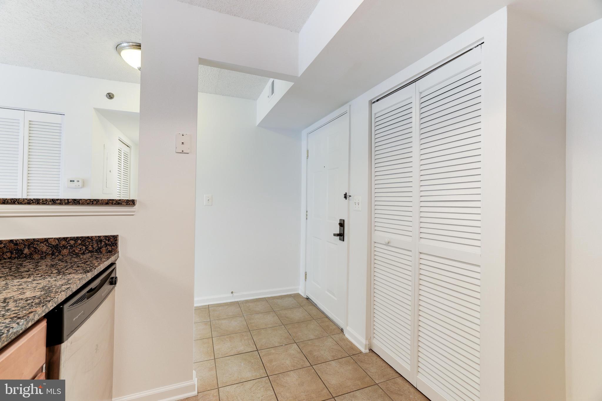 WESTVIEW AT BALLSTON METRO - Residential