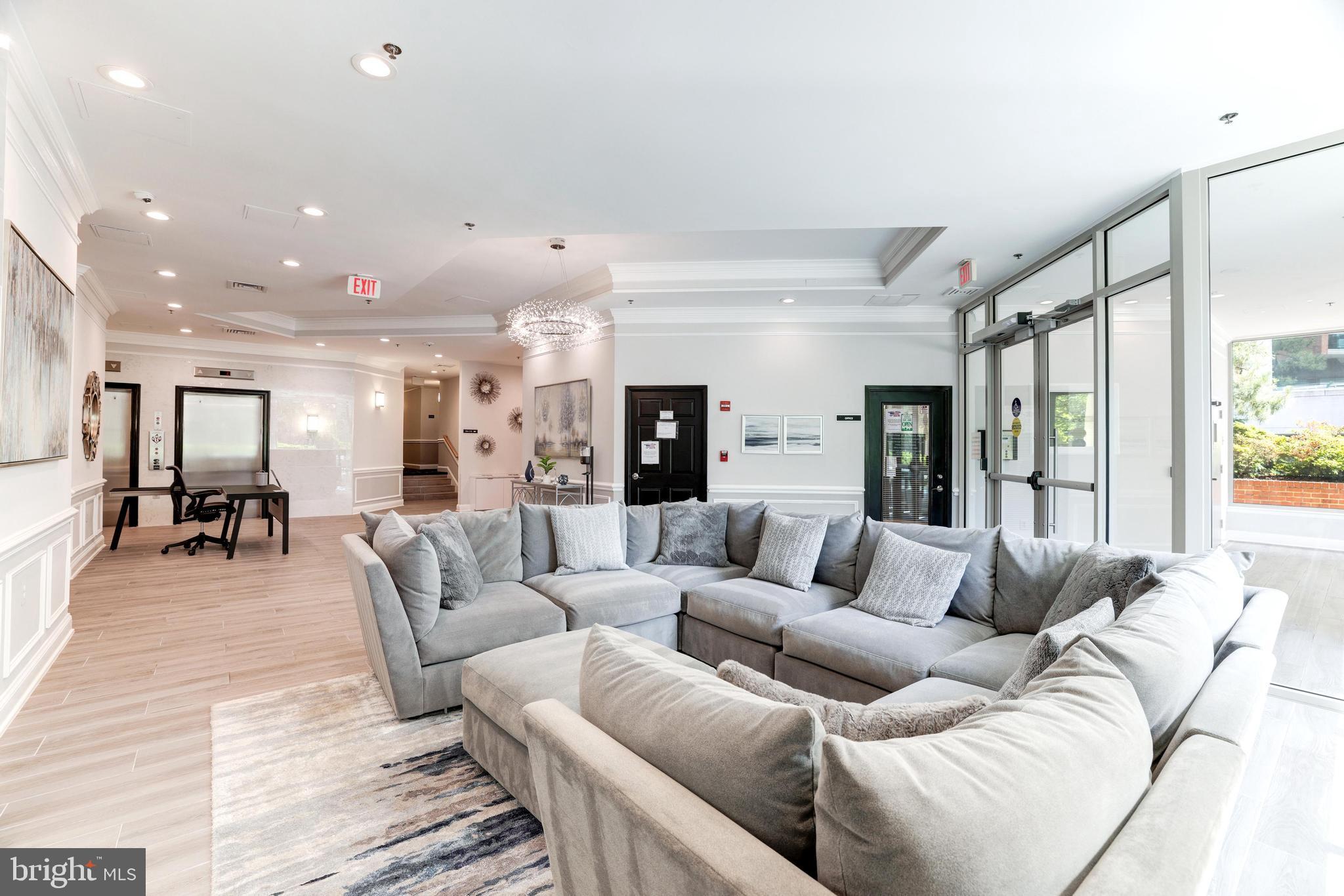 WESTVIEW AT BALLSTON METRO - Residential