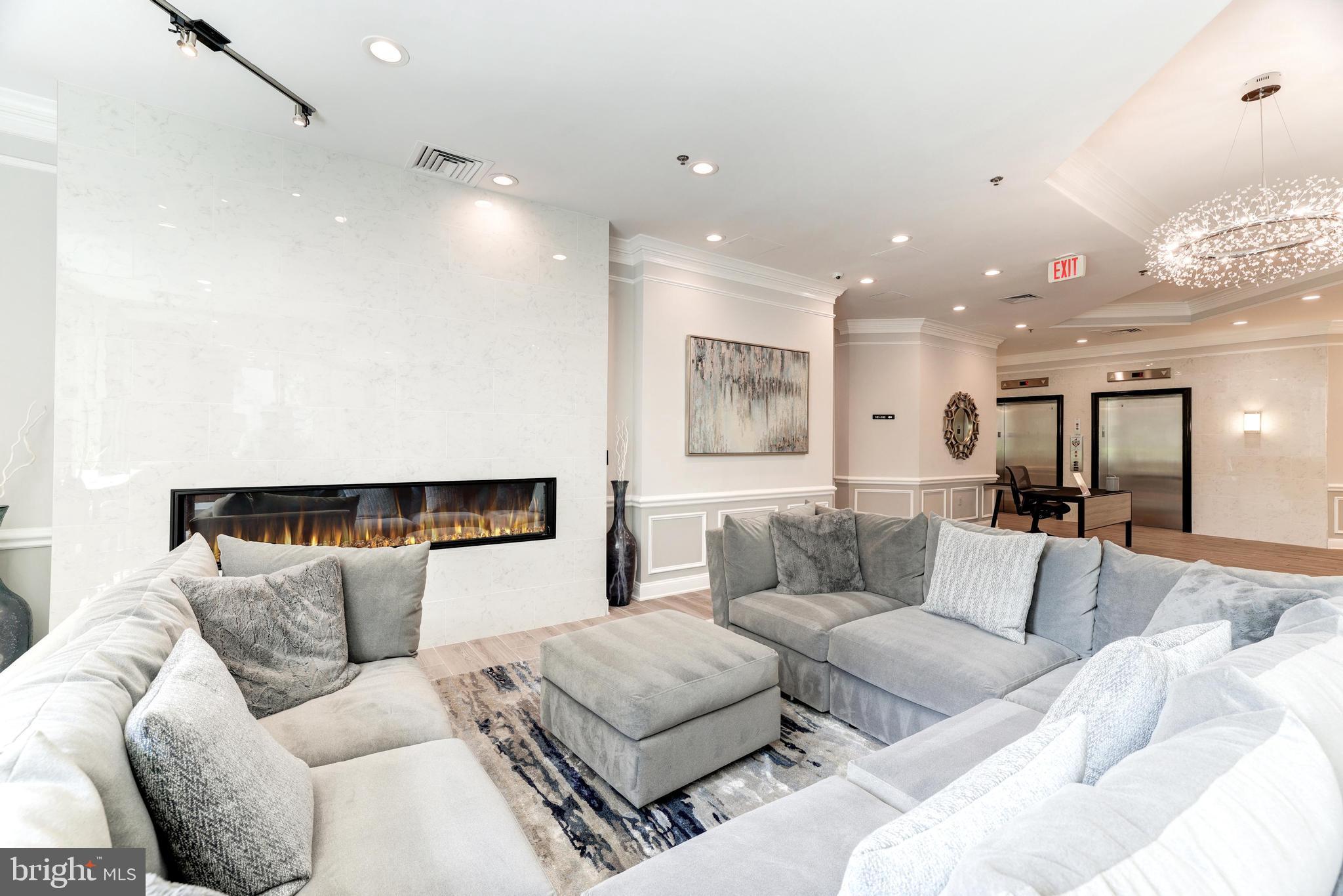 WESTVIEW AT BALLSTON METRO - Residential