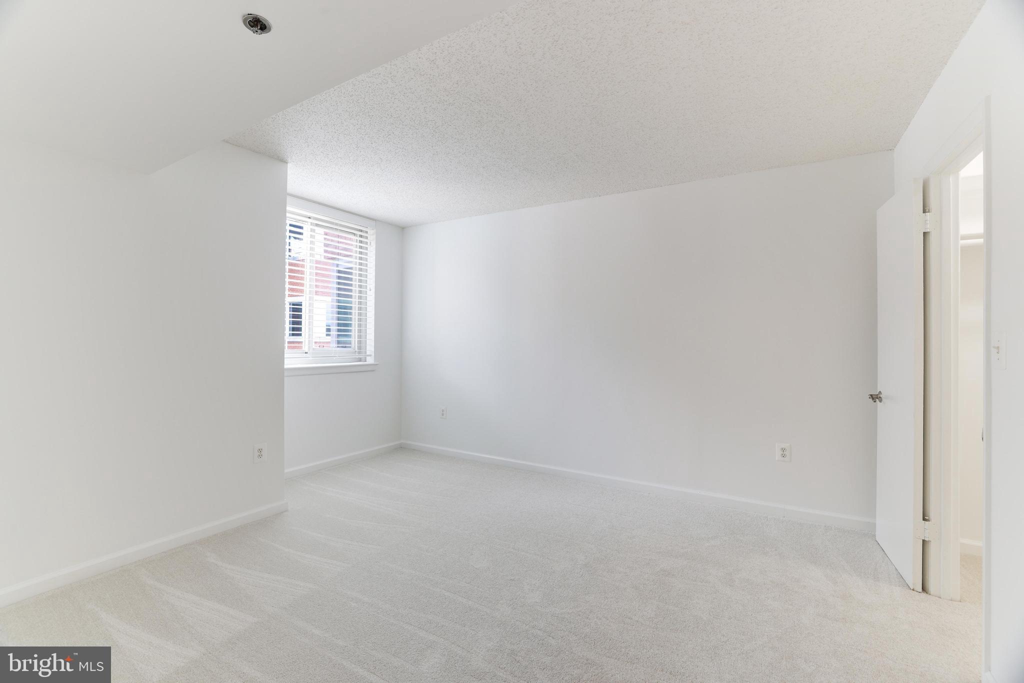 WESTVIEW AT BALLSTON METRO - Residential