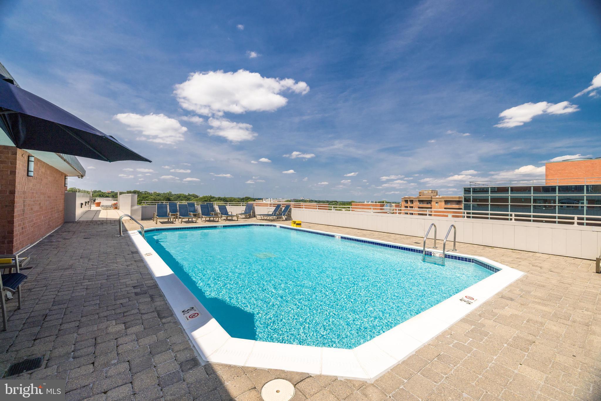 WESTVIEW AT BALLSTON METRO - Residential