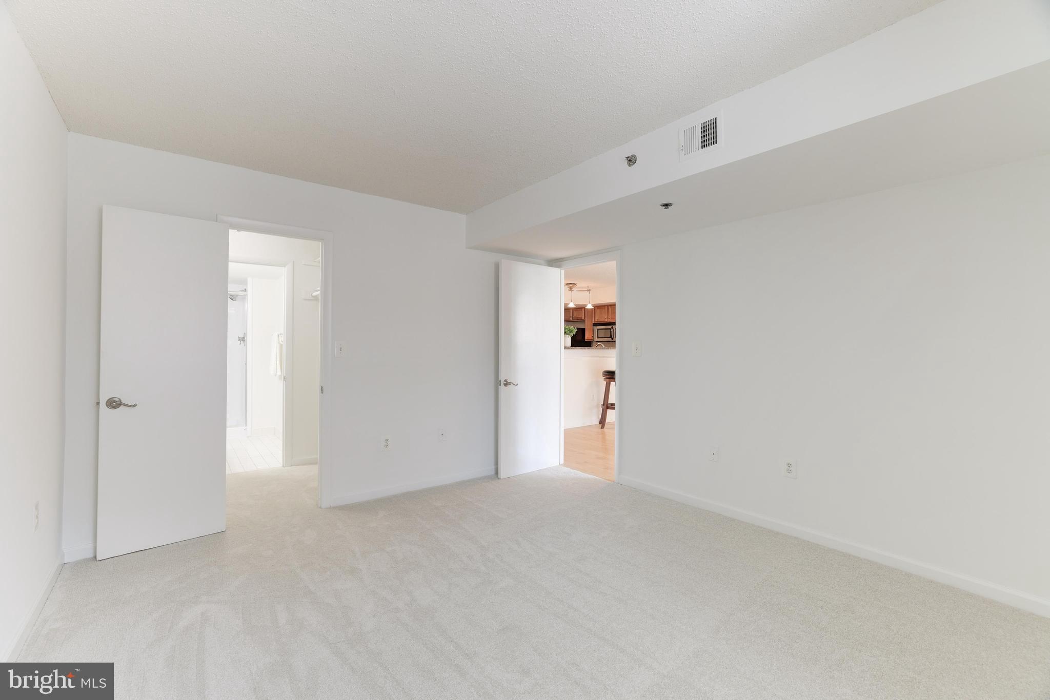 WESTVIEW AT BALLSTON METRO - Residential