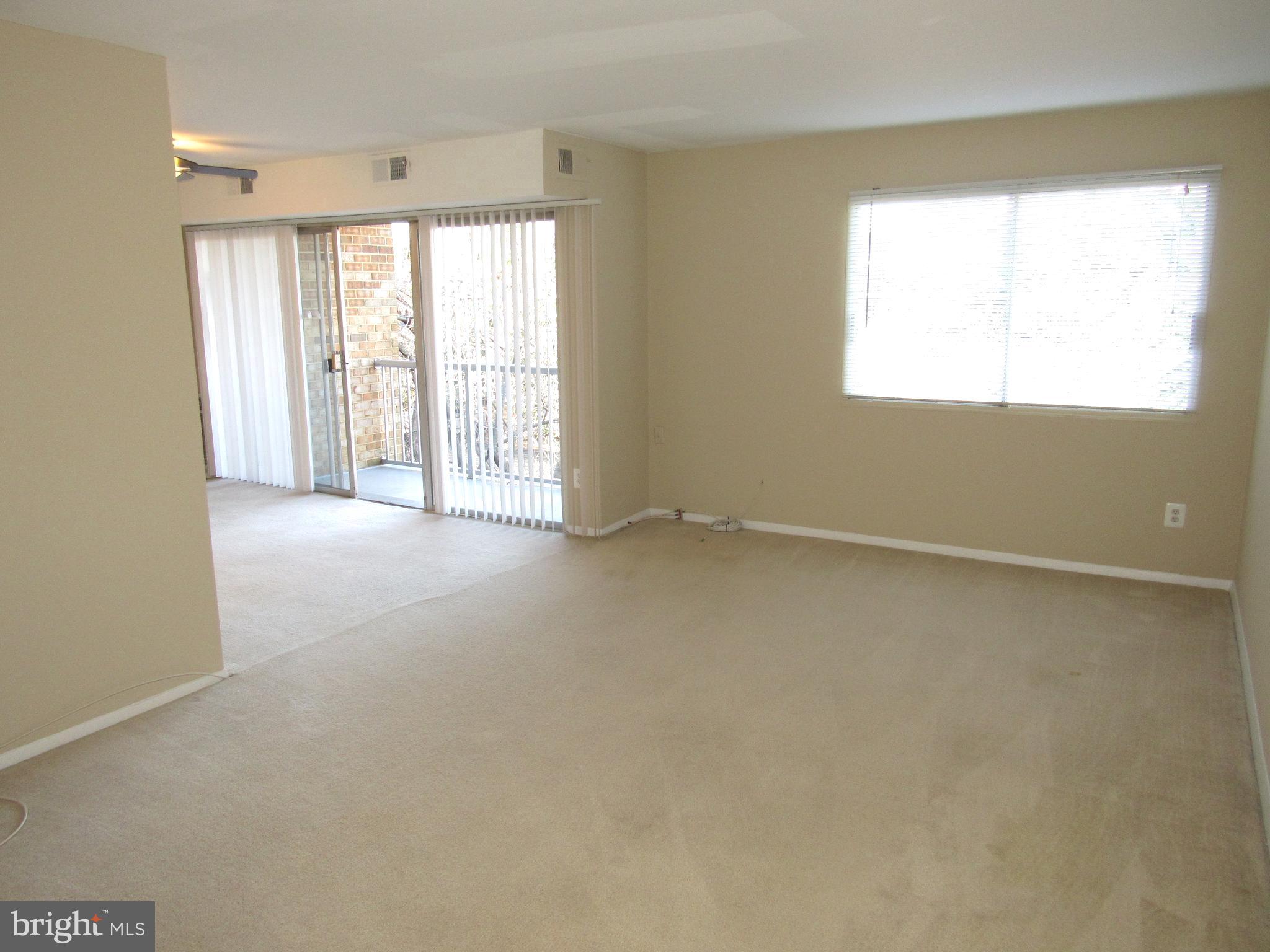 YORKTOWNE SQUARE - Residential Lease