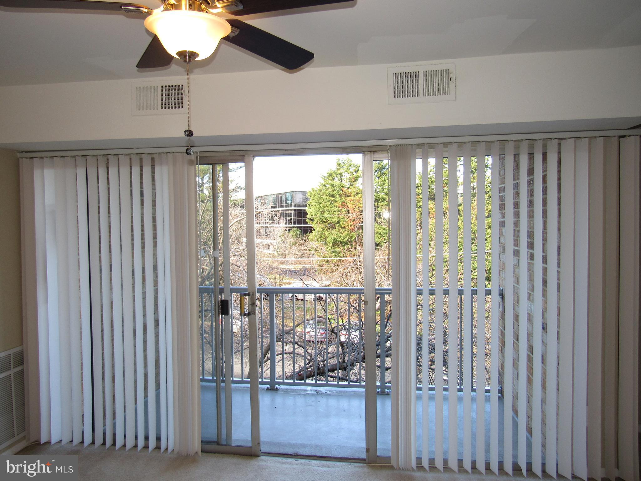 YORKTOWNE SQUARE - Residential Lease