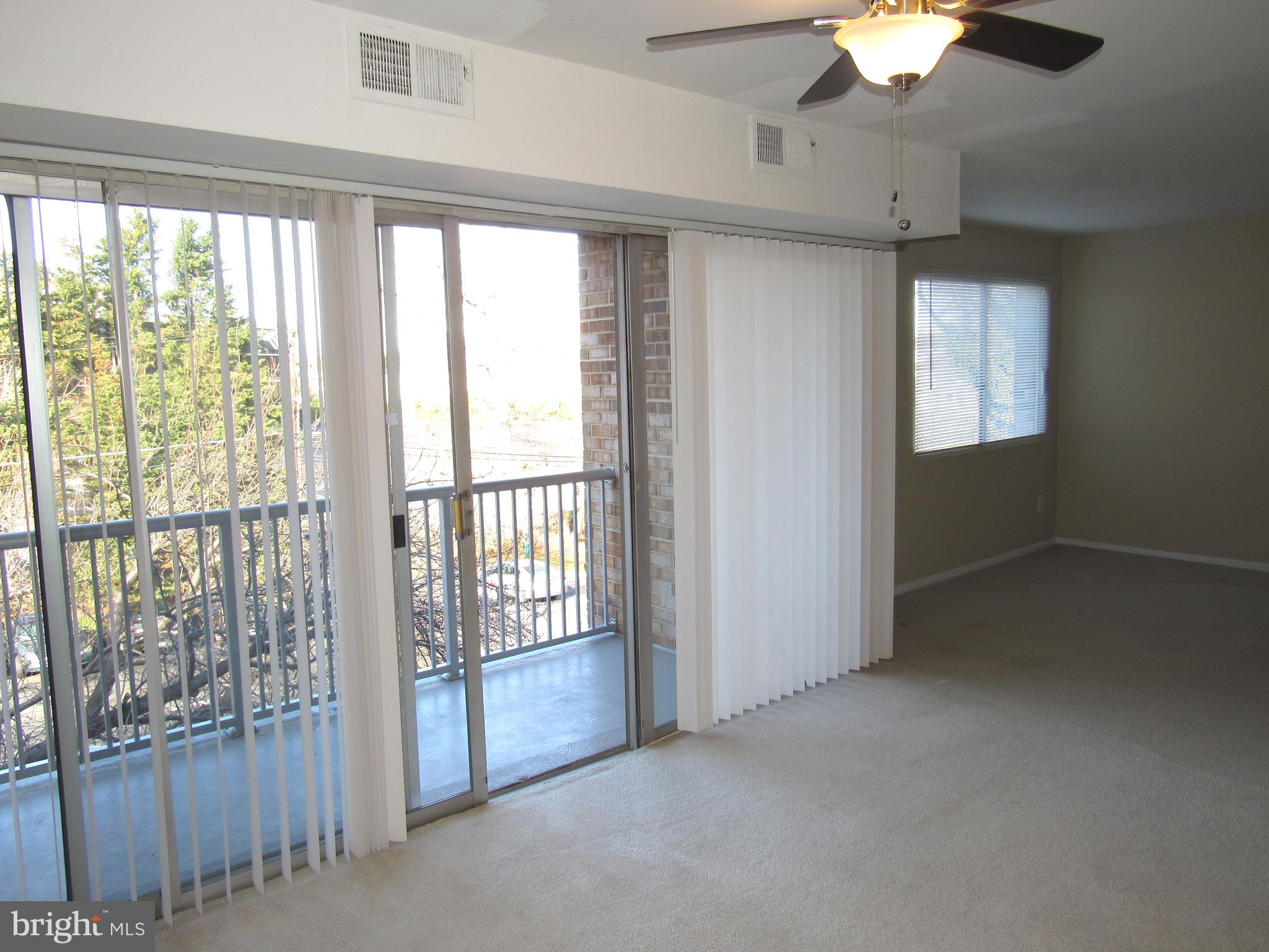 YORKTOWNE SQUARE - Residential Lease