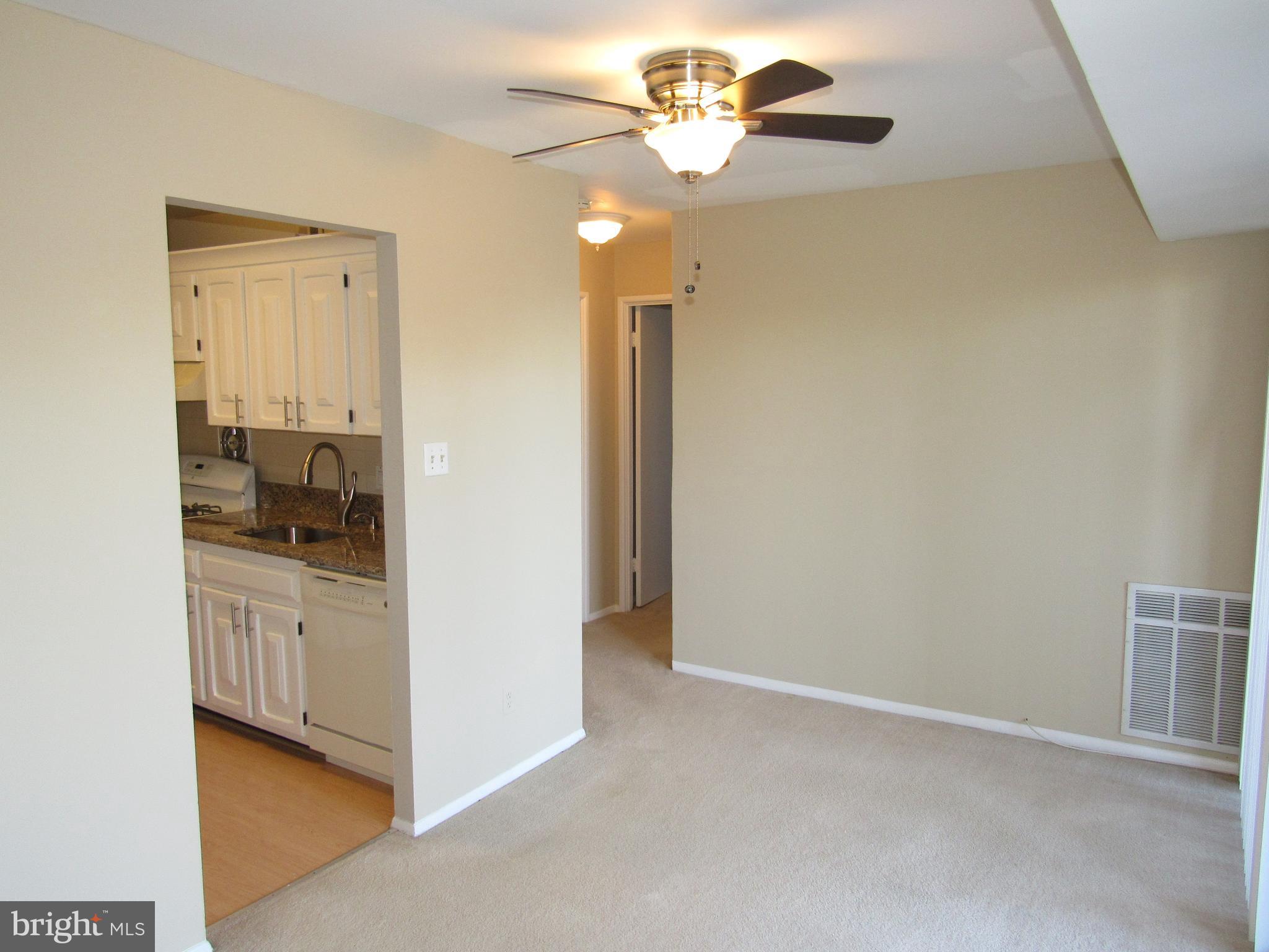 YORKTOWNE SQUARE - Residential Lease