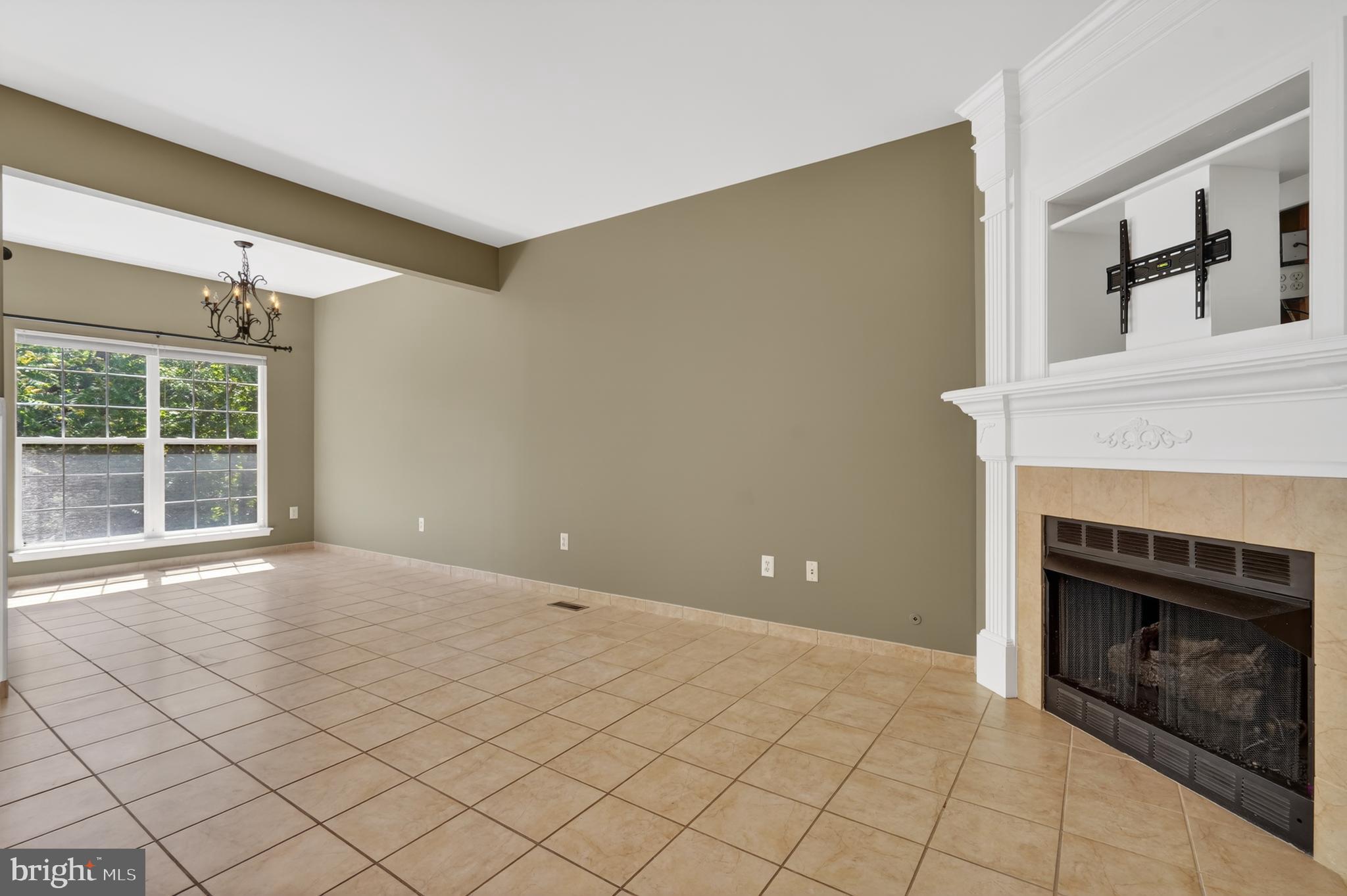 KINGSTOWNE - Residential
