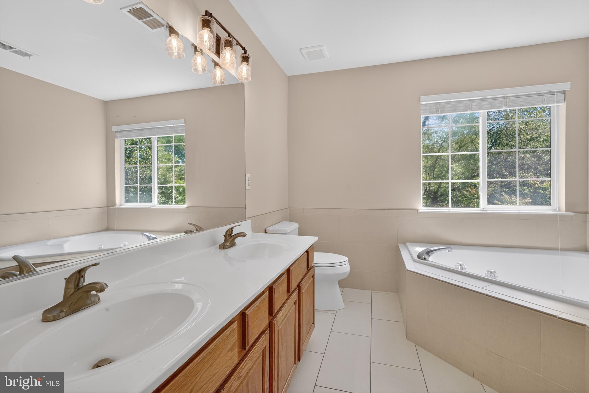 KINGSTOWNE - Residential