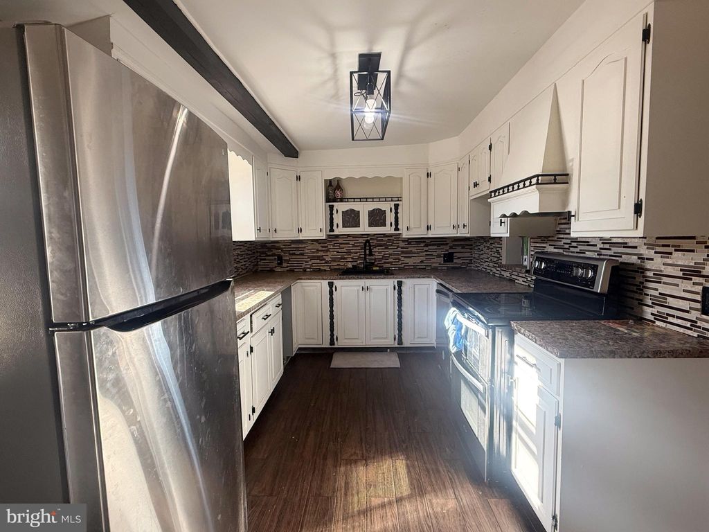 Photo of 101 Mill Road #A, NORRISTOWN, PA 19401 (MLS # PAMC2166292)