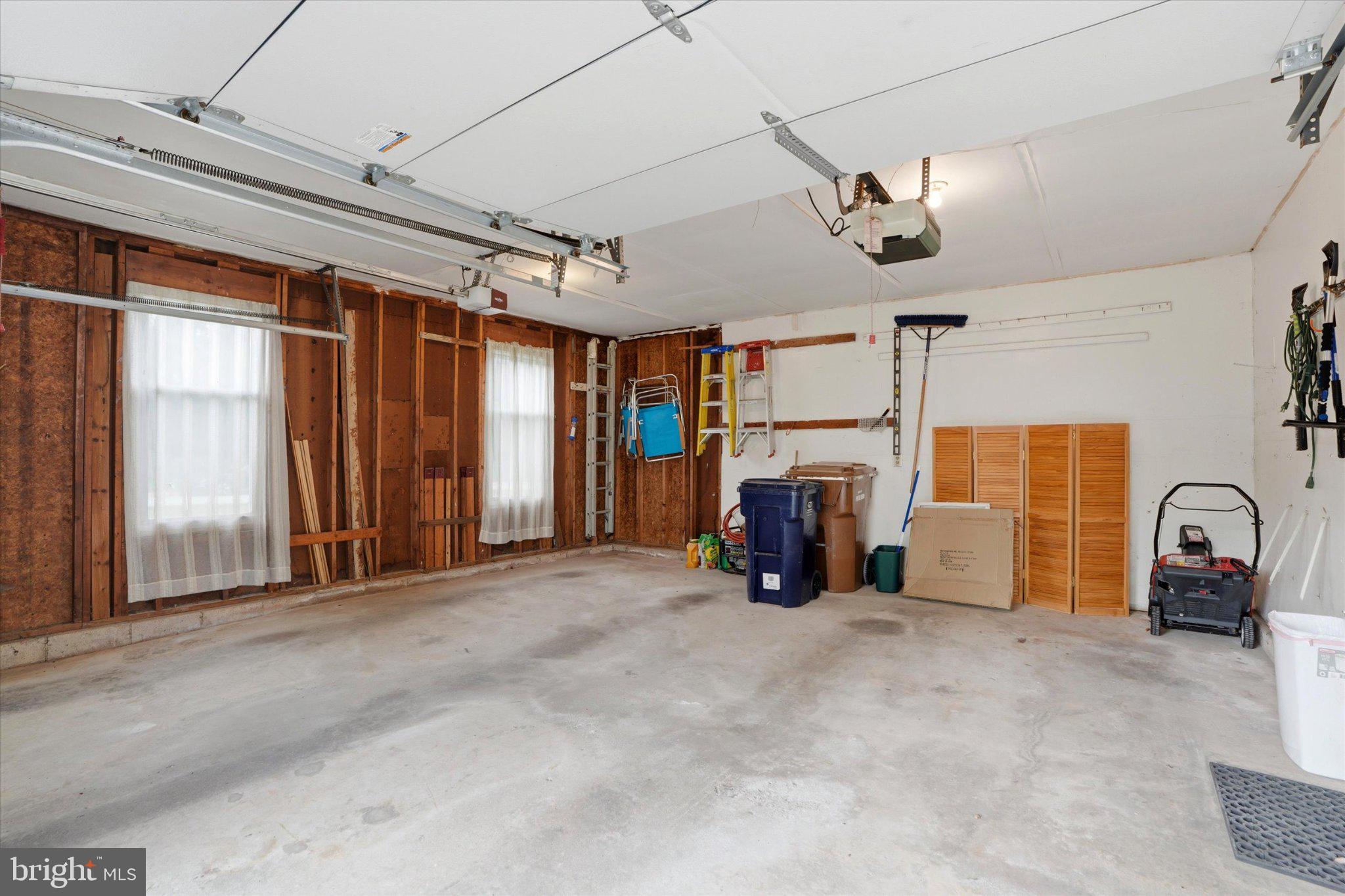 DUBLIN CHASE - Residential