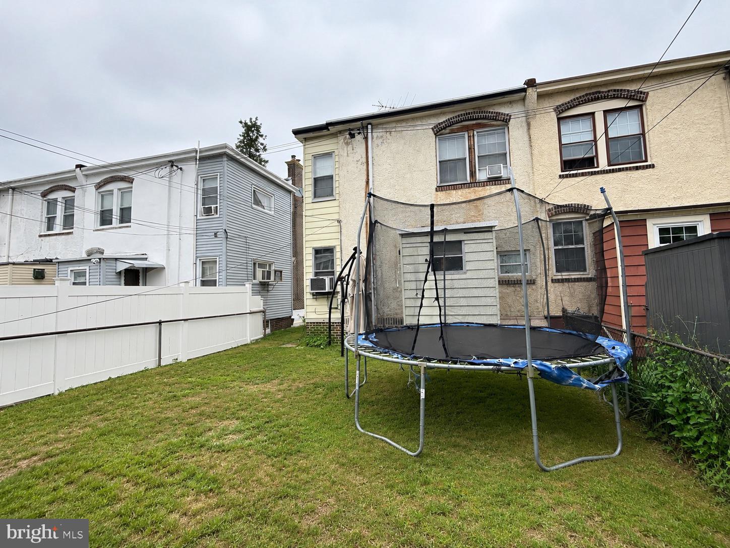 OXFORD CIRCLE - Residential