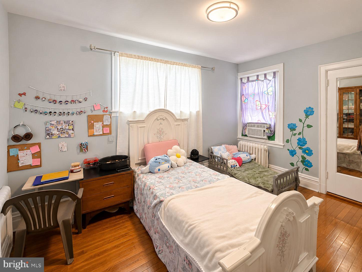 OXFORD CIRCLE - Residential