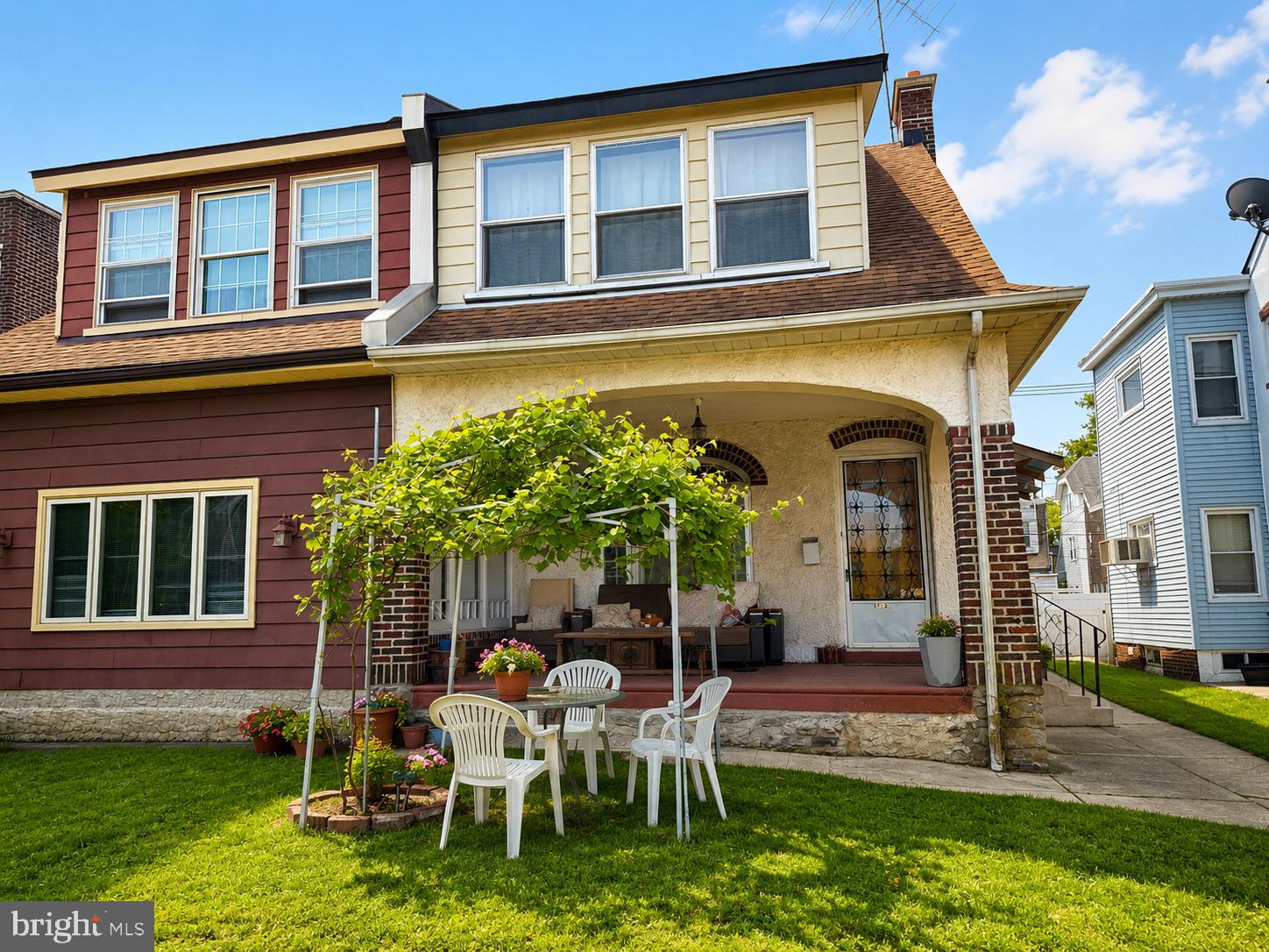 OXFORD CIRCLE - Residential
