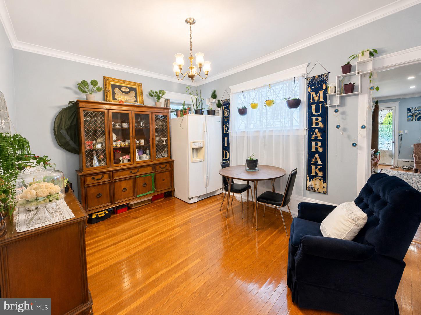 OXFORD CIRCLE - Residential