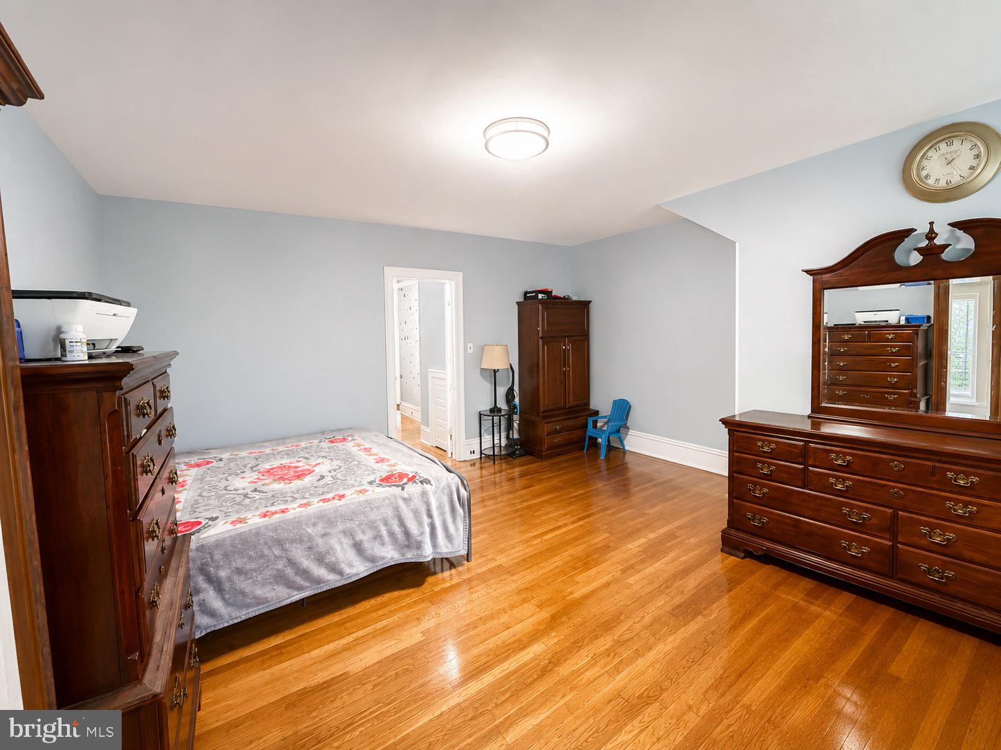 OXFORD CIRCLE - Residential