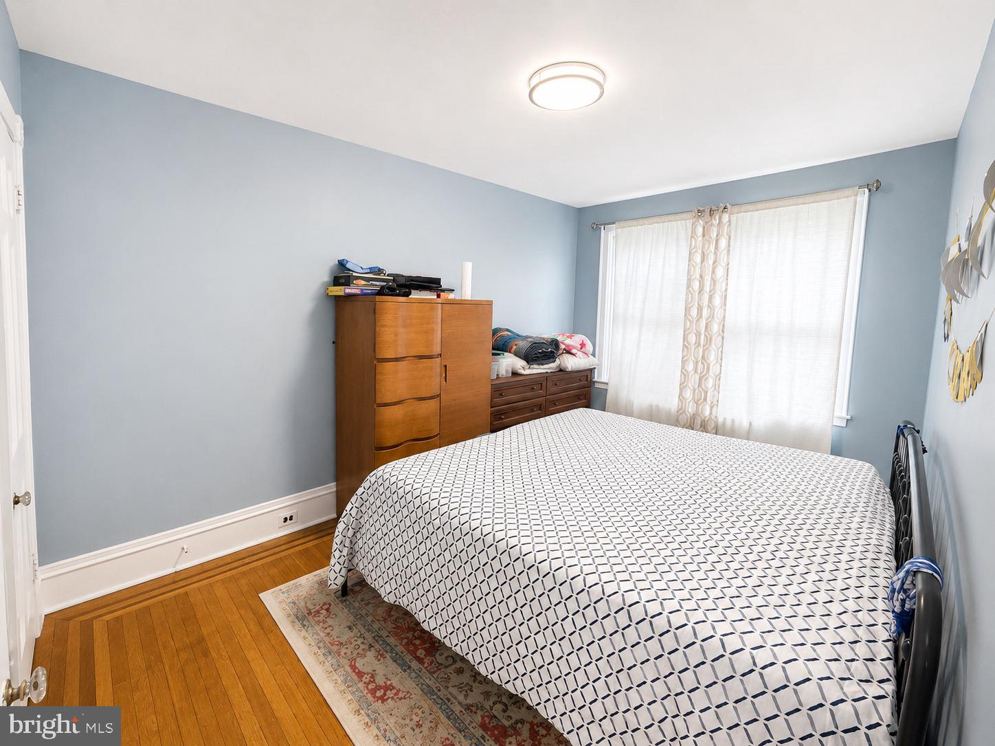 OXFORD CIRCLE - Residential