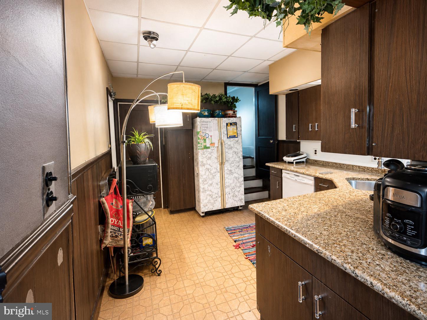 OXFORD CIRCLE - Residential