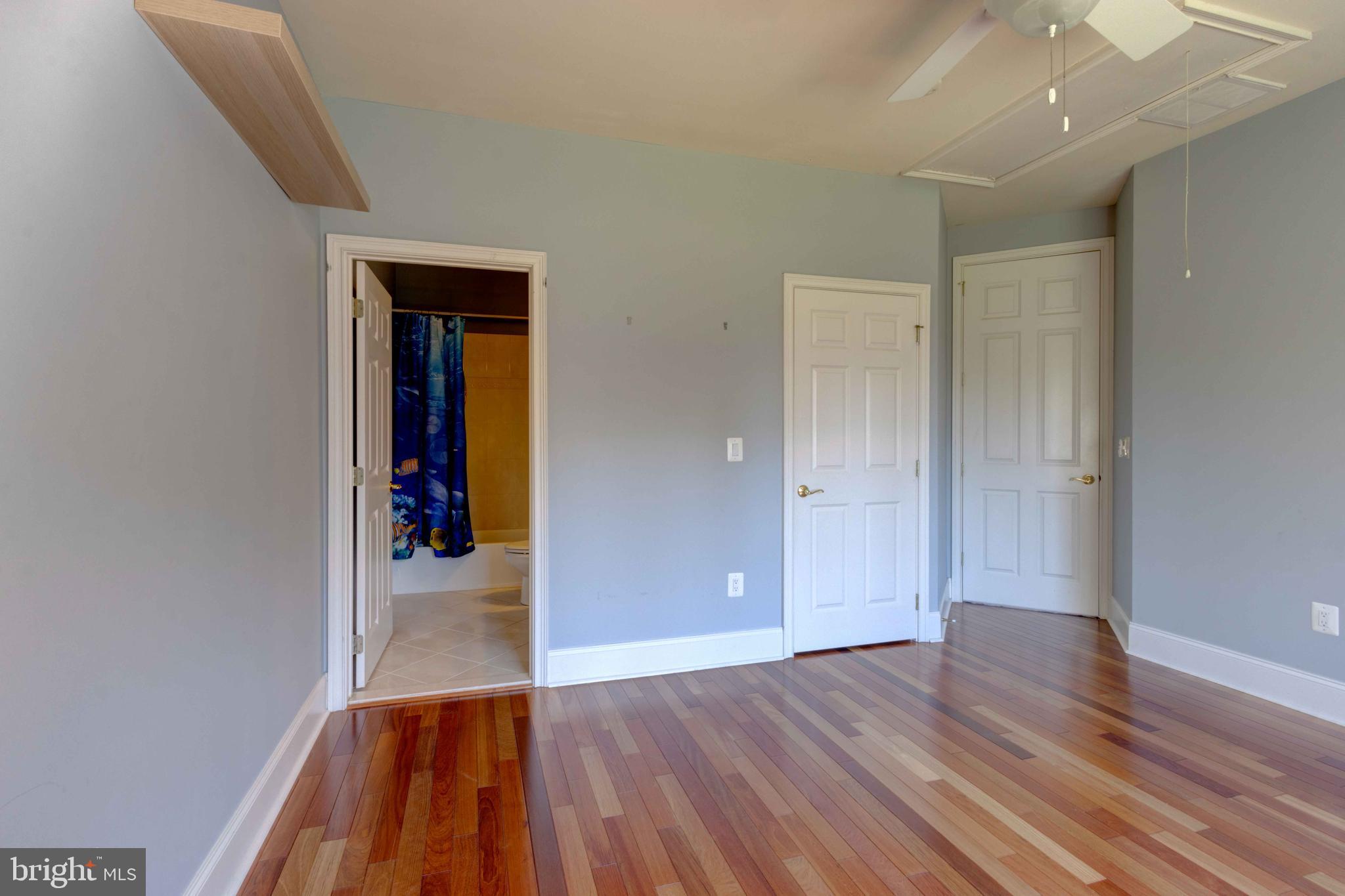 THE RESERVE AT TRIADELPHIA CROSSING - Residential