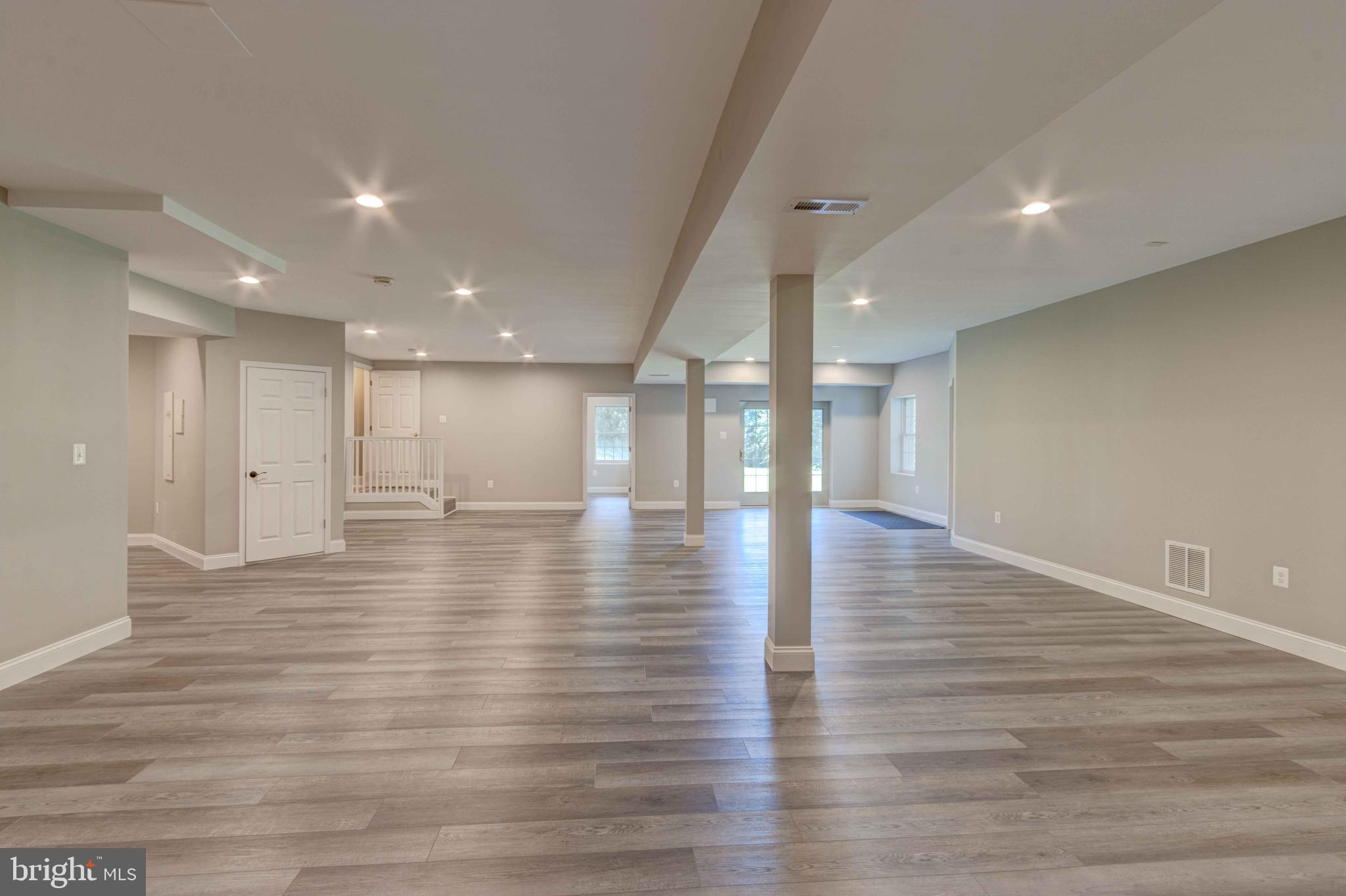 THE RESERVE AT TRIADELPHIA CROSSING - Residential