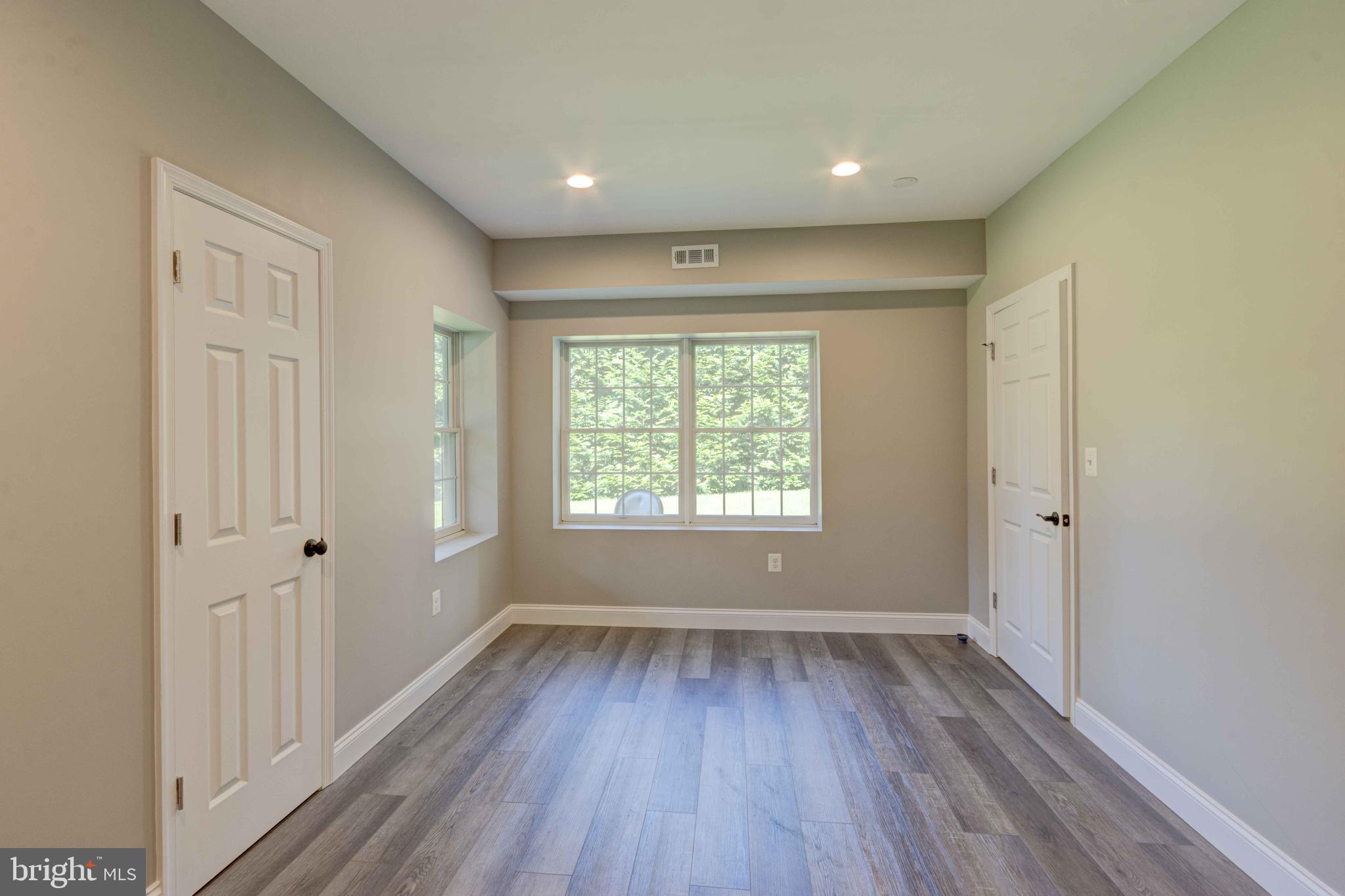 THE RESERVE AT TRIADELPHIA CROSSING - Residential