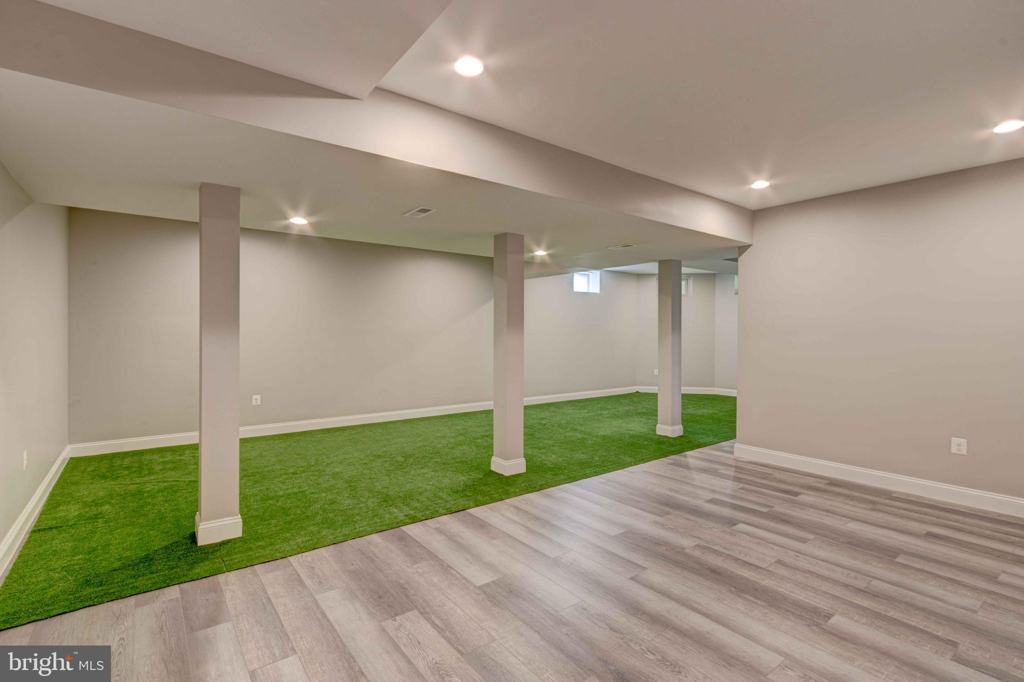 THE RESERVE AT TRIADELPHIA CROSSING - Residential