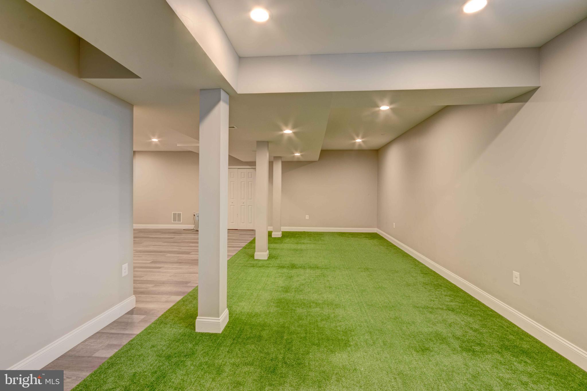 THE RESERVE AT TRIADELPHIA CROSSING - Residential