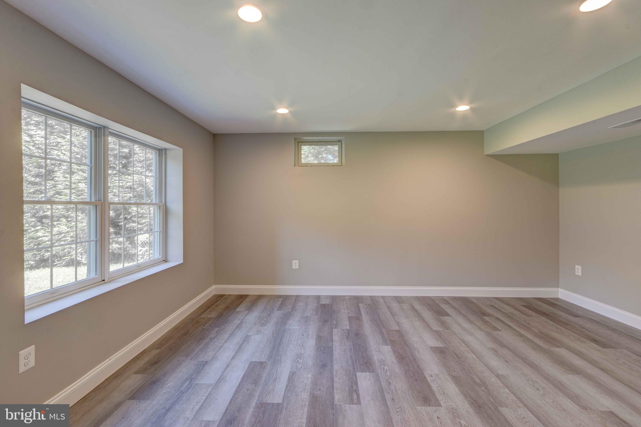 THE RESERVE AT TRIADELPHIA CROSSING - Residential