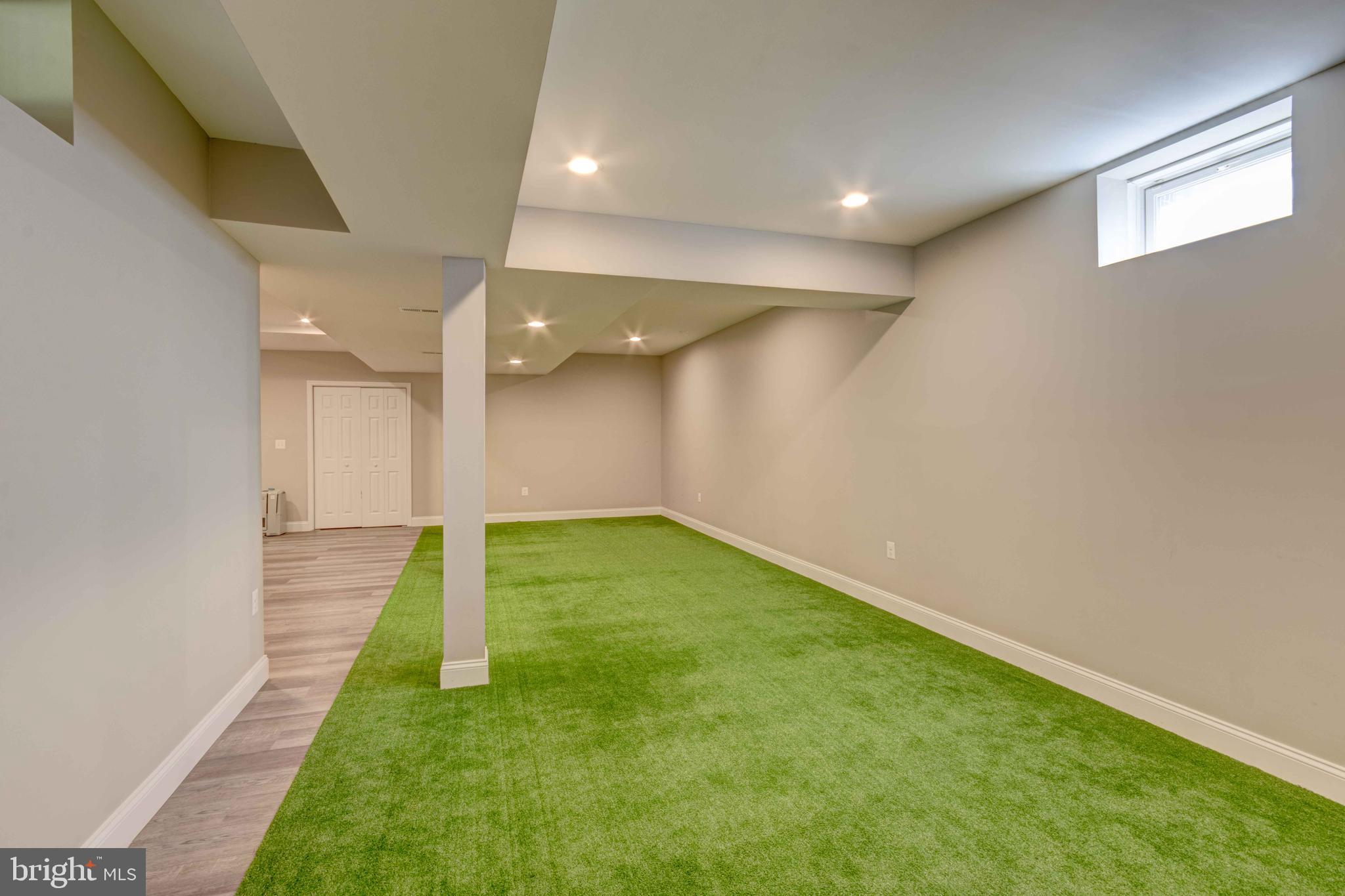 THE RESERVE AT TRIADELPHIA CROSSING - Residential