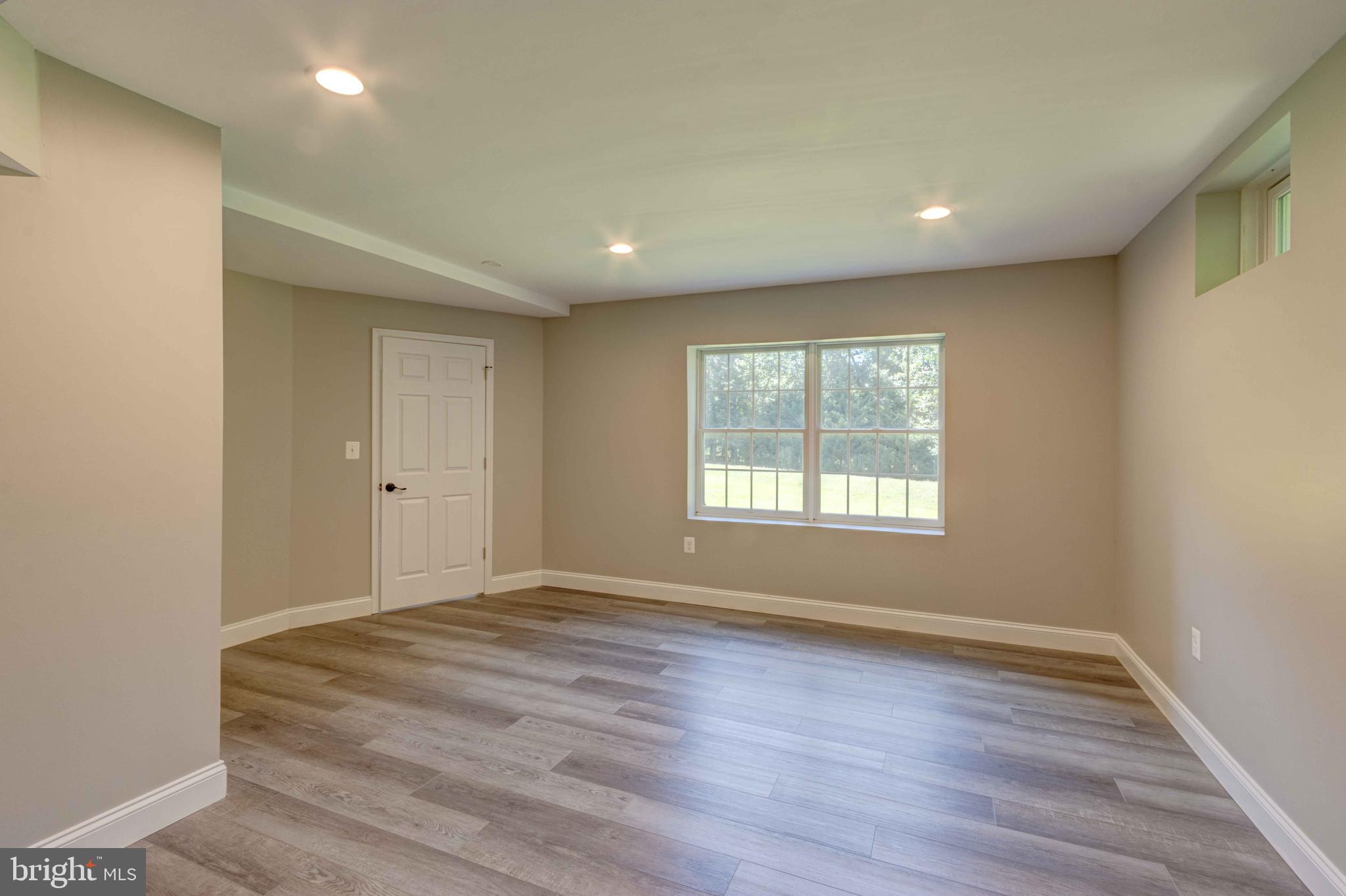 THE RESERVE AT TRIADELPHIA CROSSING - Residential