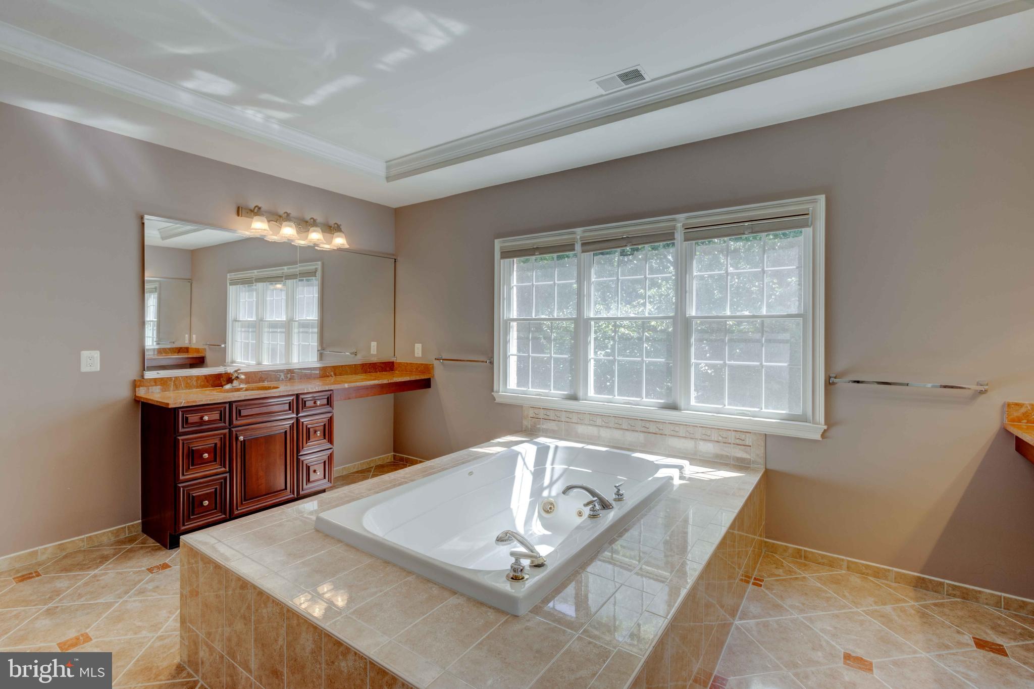 THE RESERVE AT TRIADELPHIA CROSSING - Residential