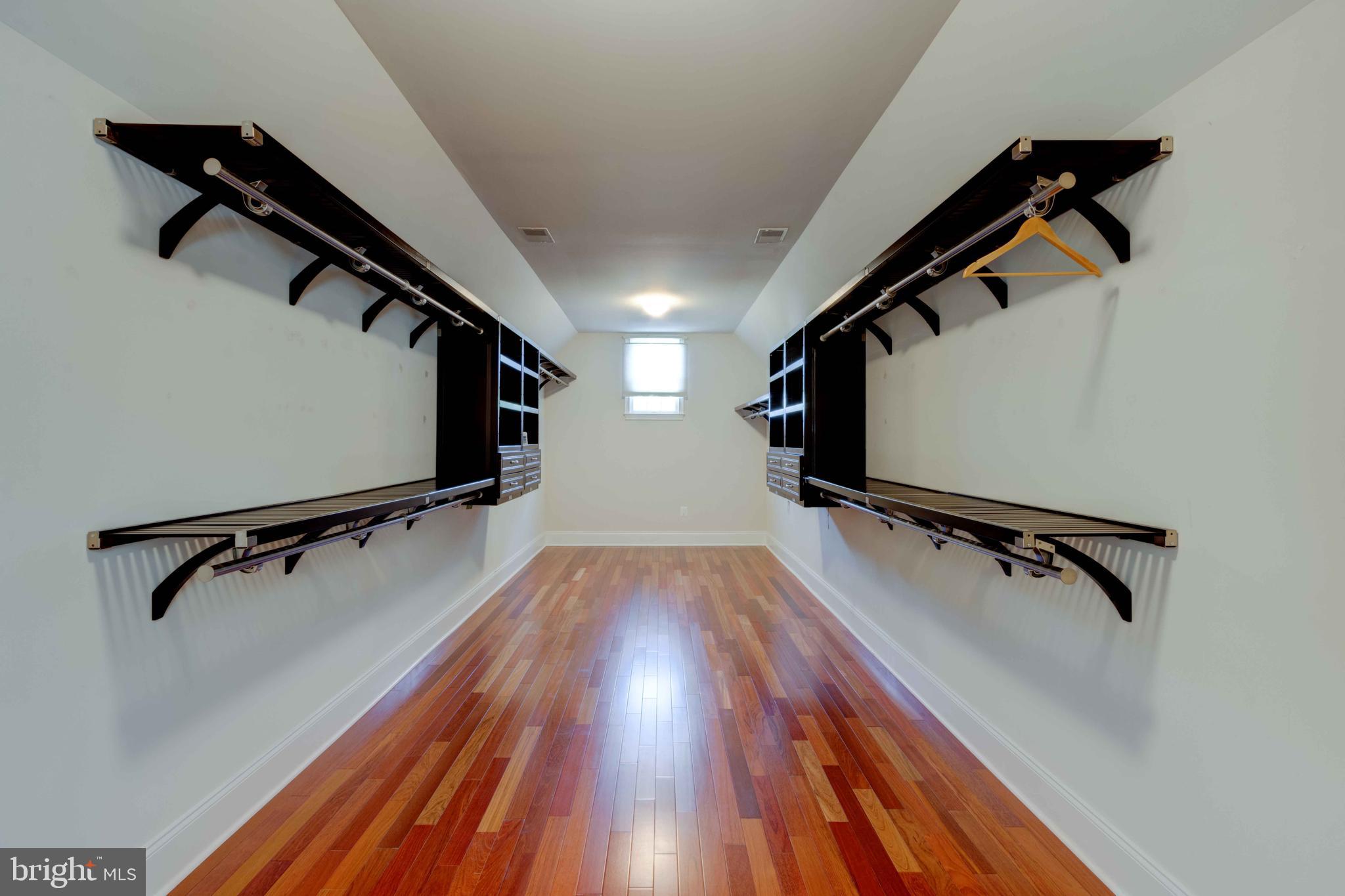 THE RESERVE AT TRIADELPHIA CROSSING - Residential