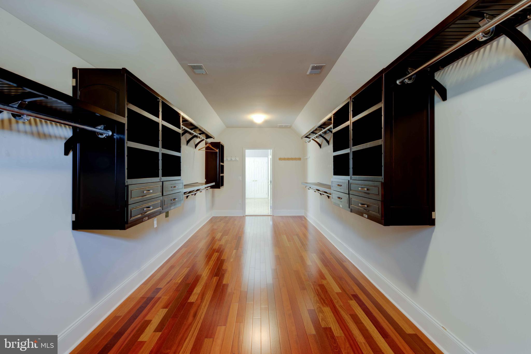 THE RESERVE AT TRIADELPHIA CROSSING - Residential