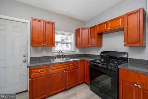 MLS: NJCD2086796