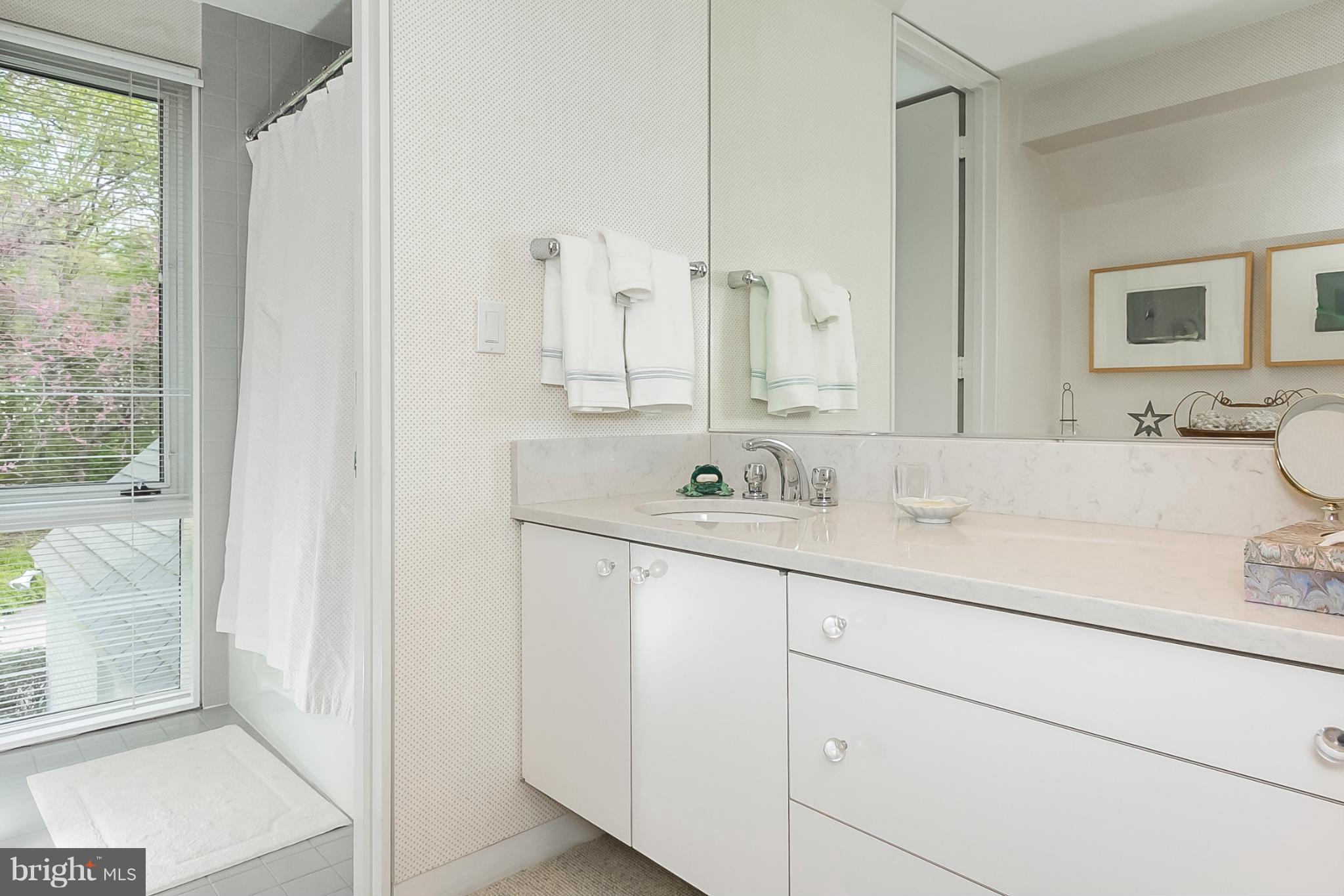 OAK HILL - Residential