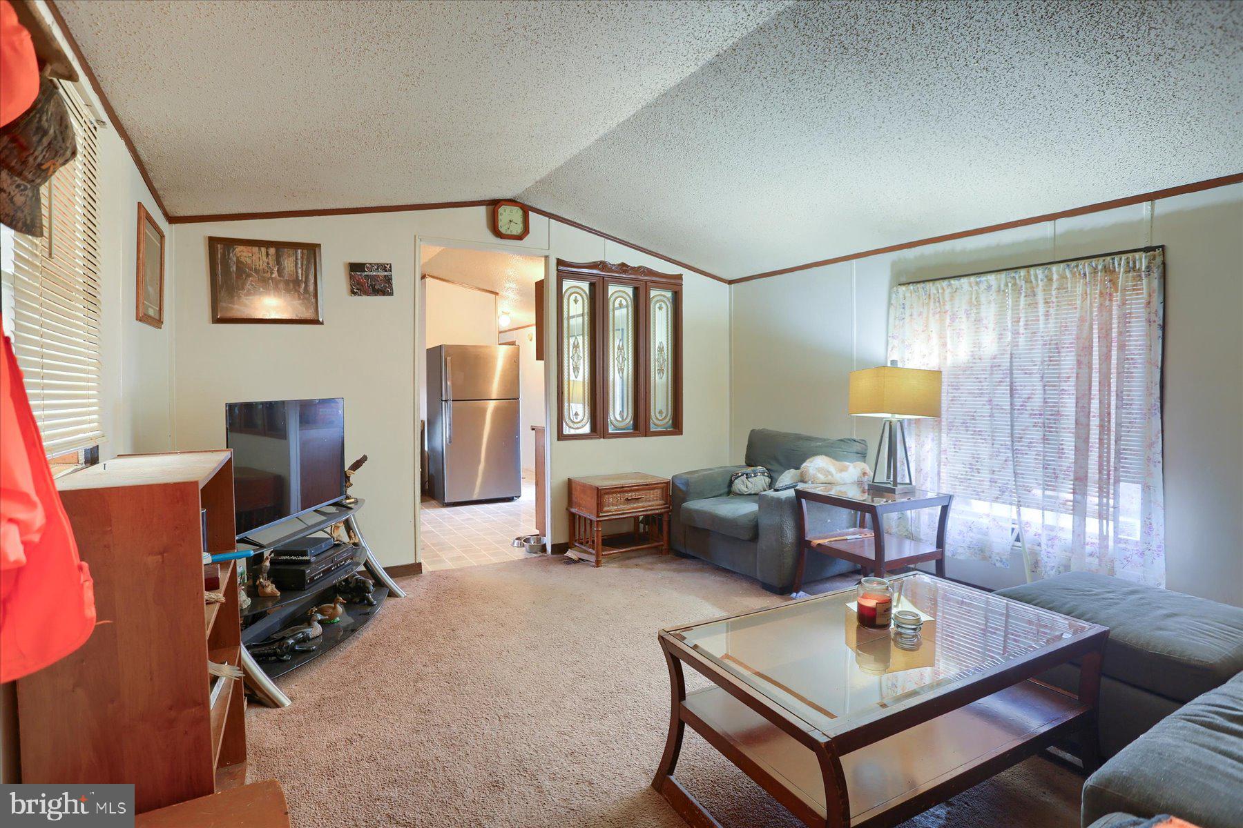 COUNTRY MANOR WEST - Residential