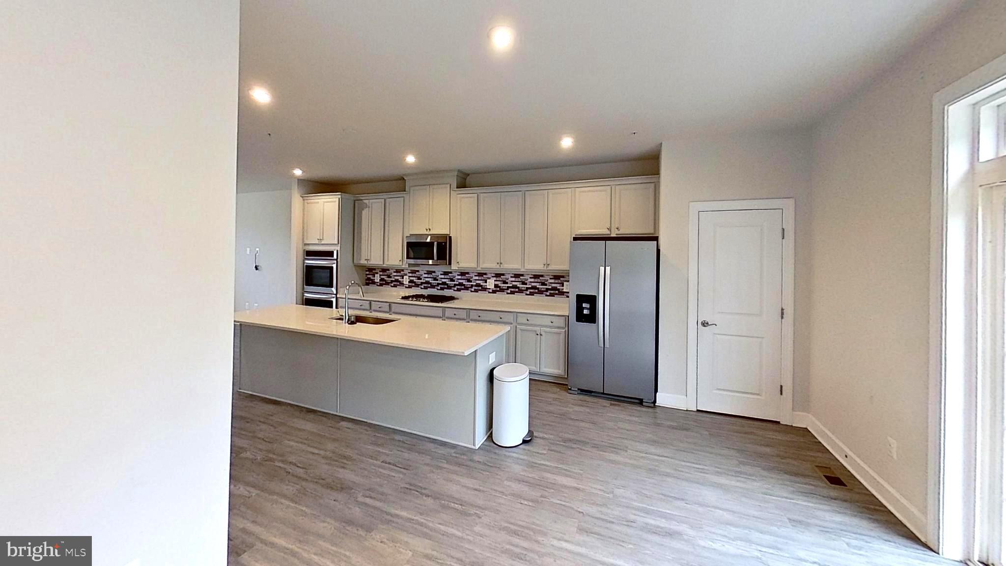 HAMILTON PARK - Residential