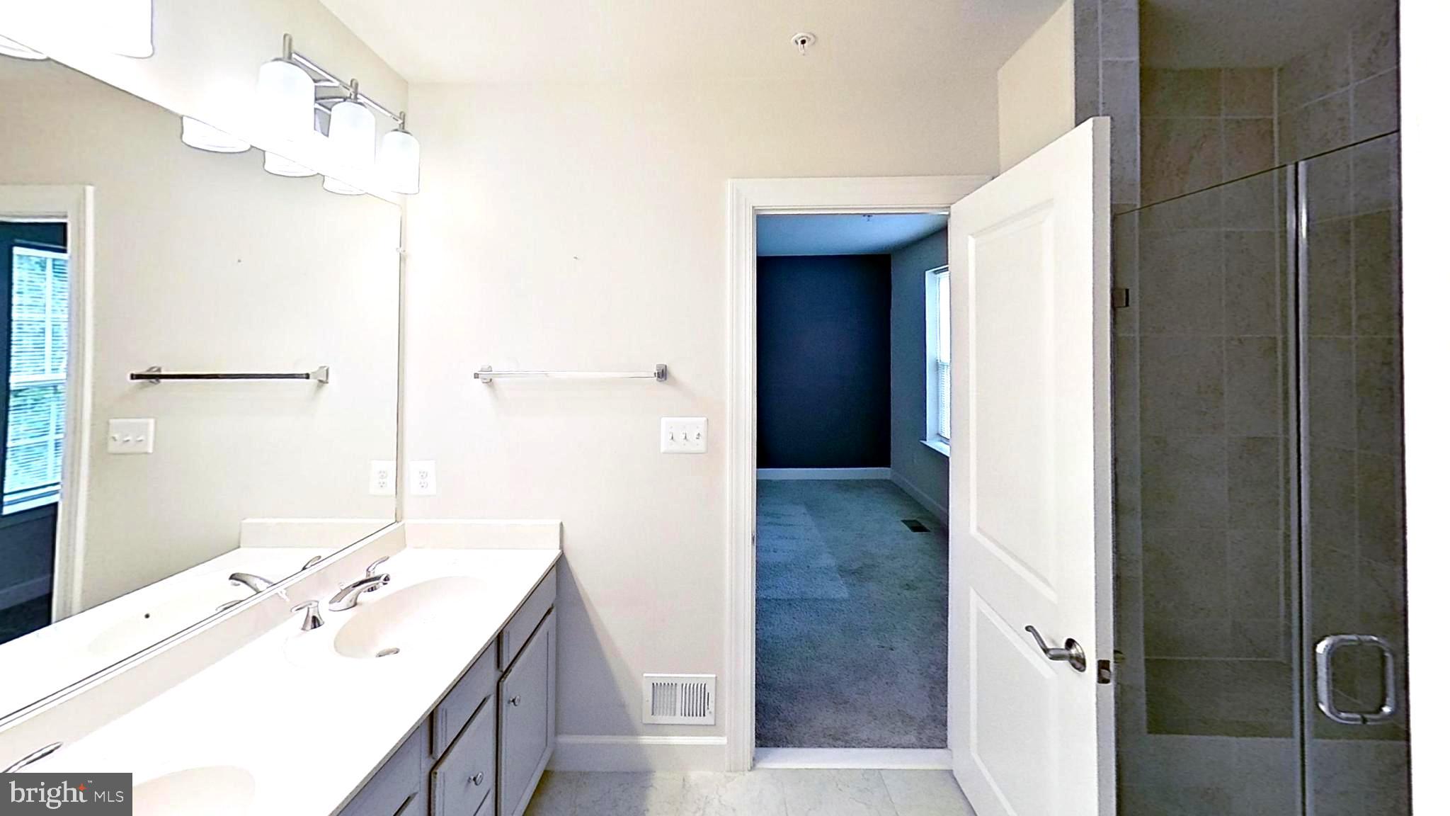 HAMILTON PARK - Residential