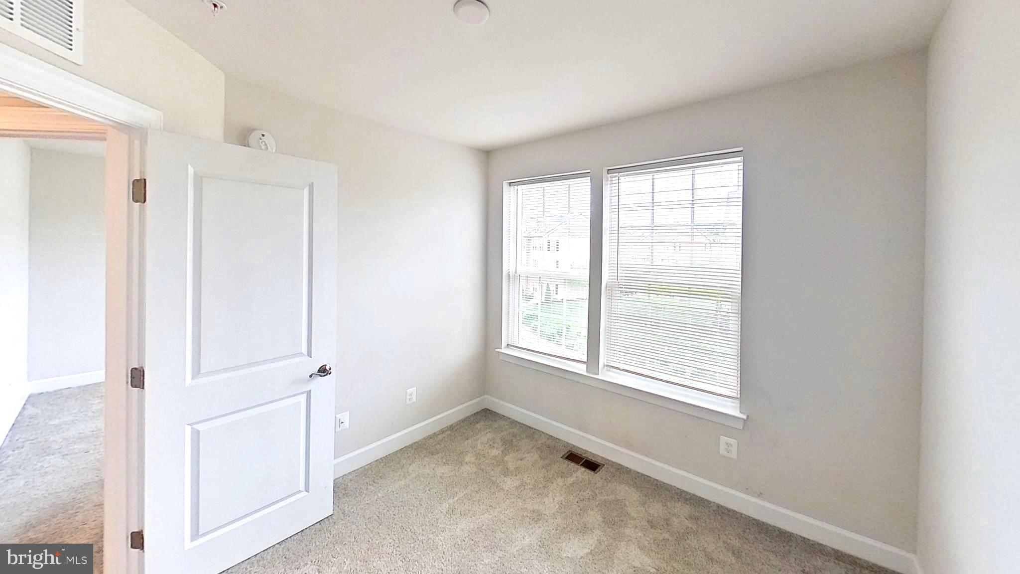 HAMILTON PARK - Residential