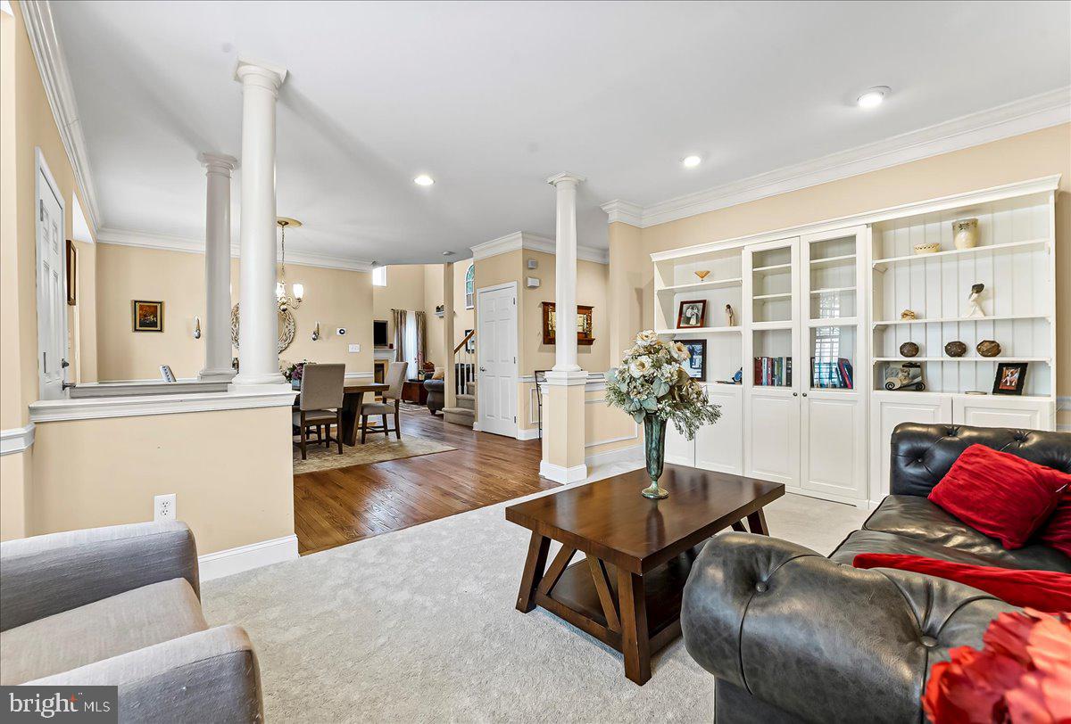 24 HENLEY DRIVE