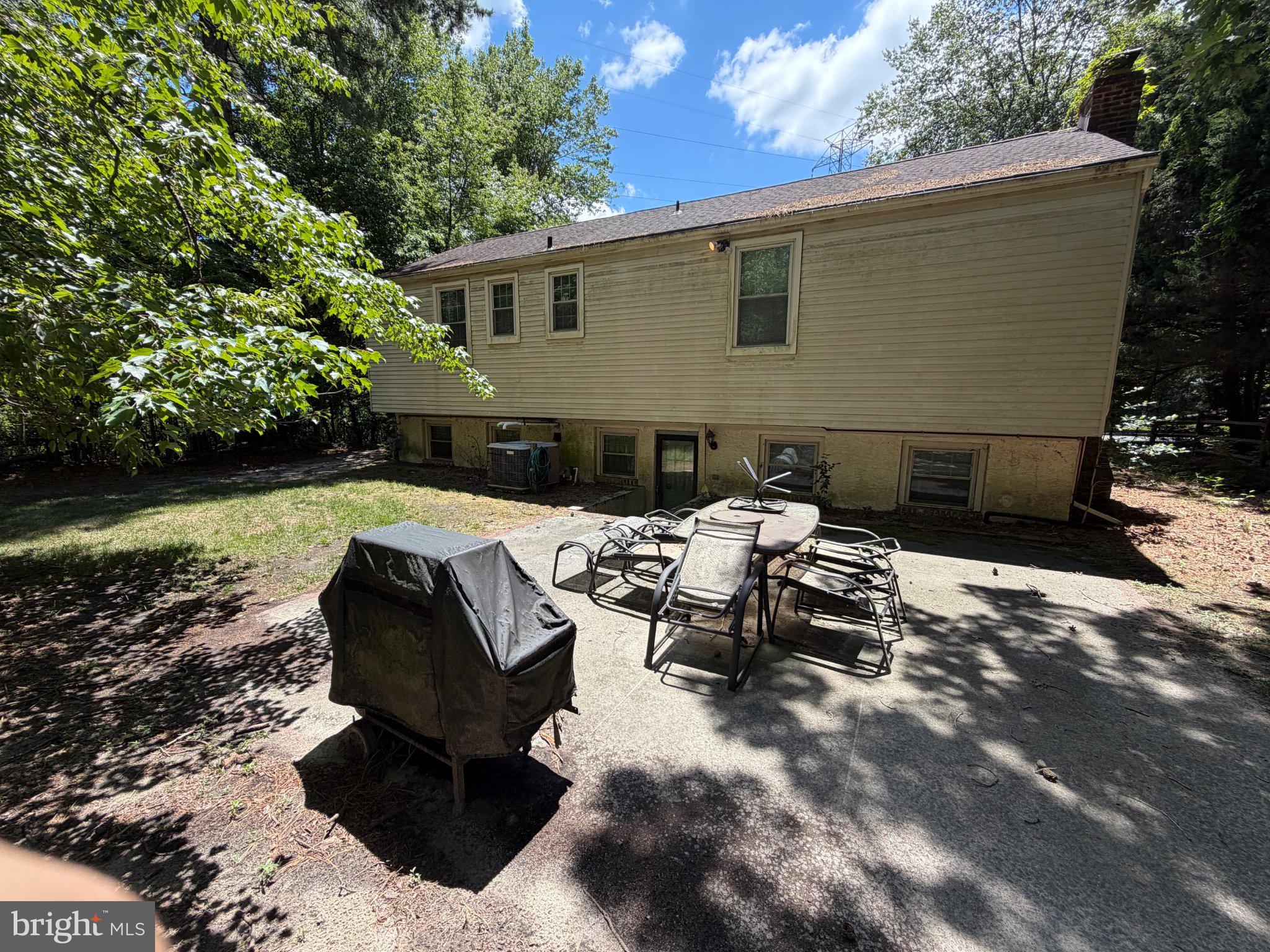32 BATTERY HILL DRIVE