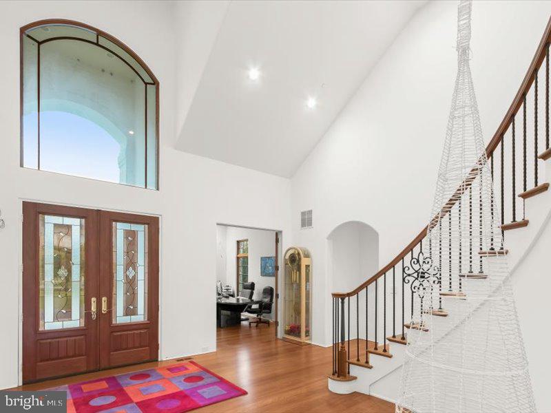 POTOMAC VILLAGE - Residential