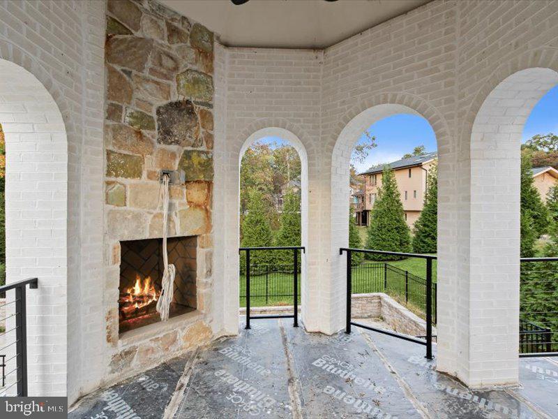 POTOMAC VILLAGE - Residential