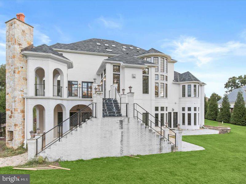 POTOMAC VILLAGE - Residential