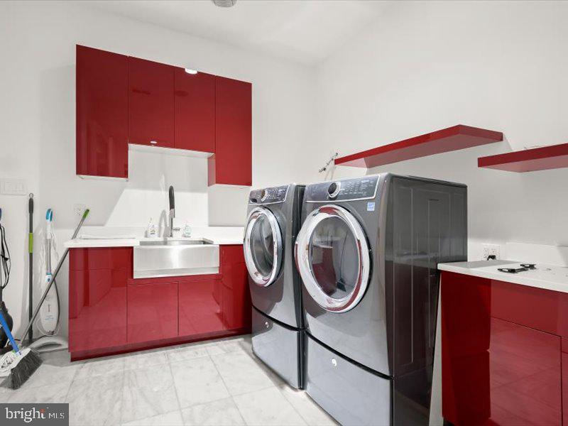 POTOMAC VILLAGE - Residential