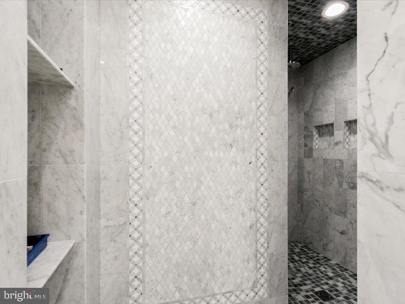 POTOMAC VILLAGE - Residential